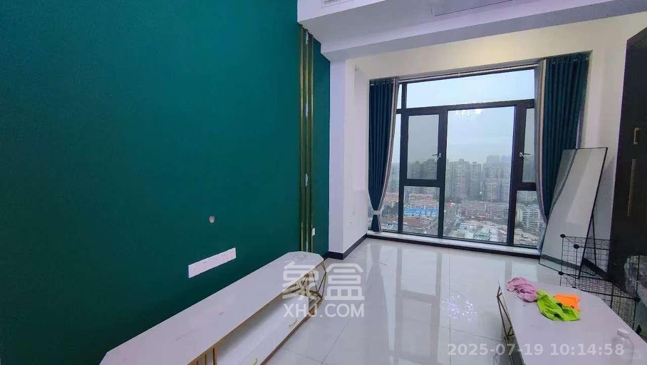 环亚高铁芯城  1室1厅1卫    1800.0元/月