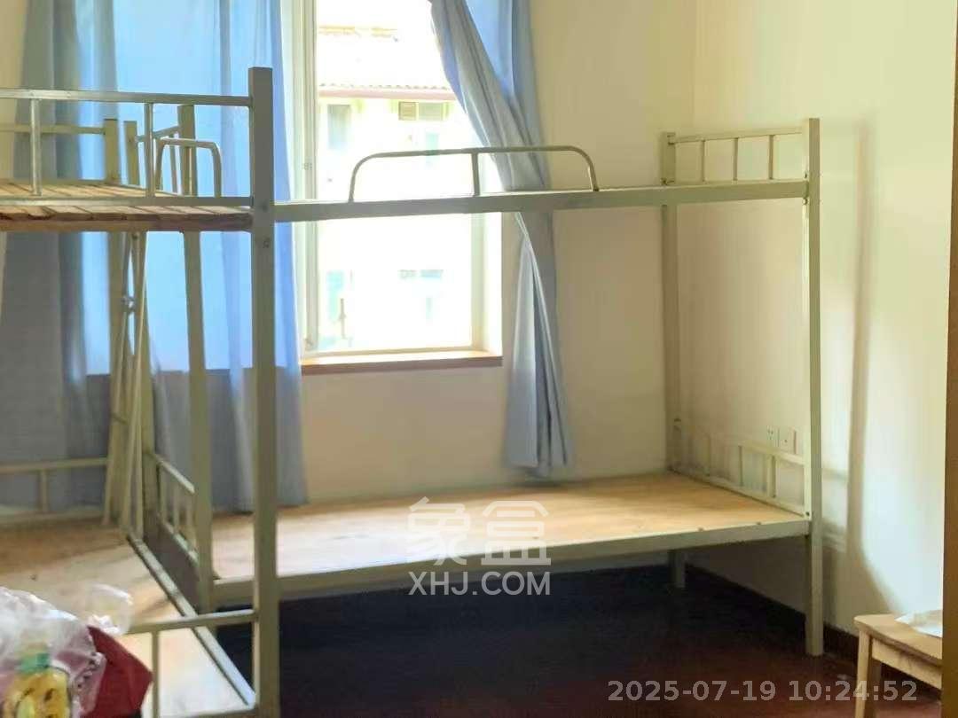怡景民居  3室2厅2卫   1800.00元/月室内图