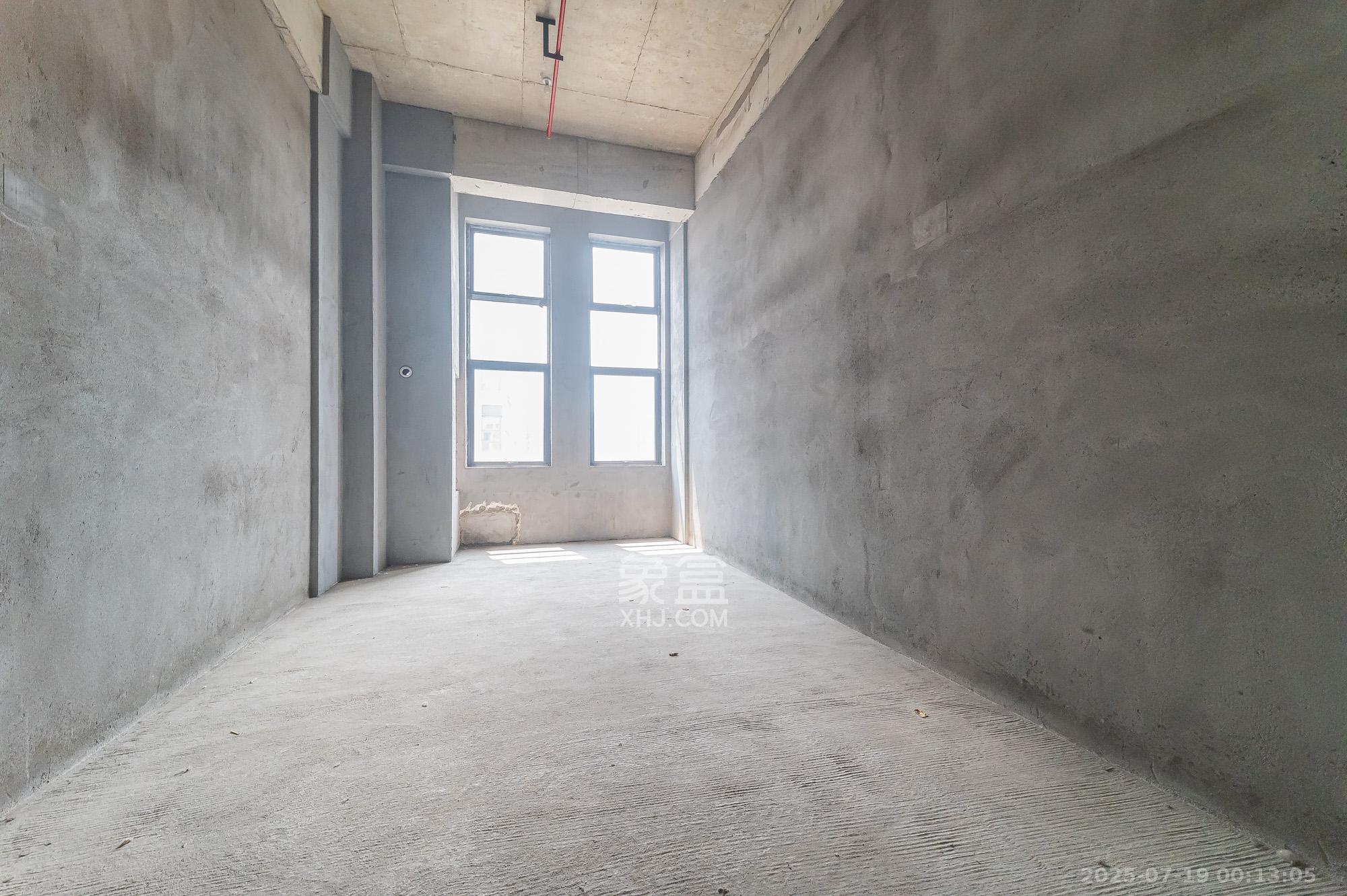 华润置地广场二期  1室1厅1卫    19.88万 华润置地广场二期  1室1厅1卫    19.88万客厅