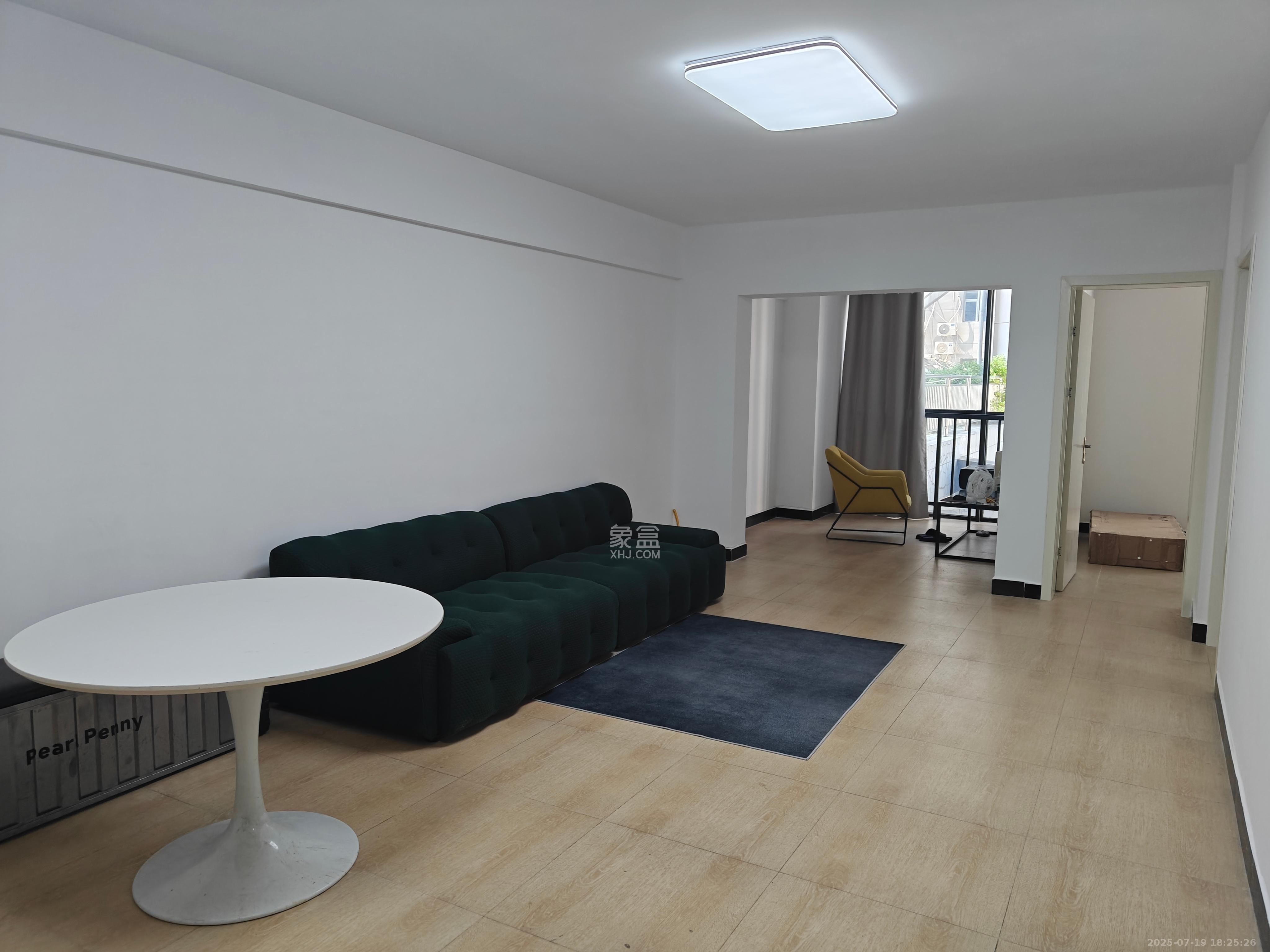 新时代广场  3室2厅1卫    3000.0元/月 新时代广场  3室2厅1卫    3000.0元/月