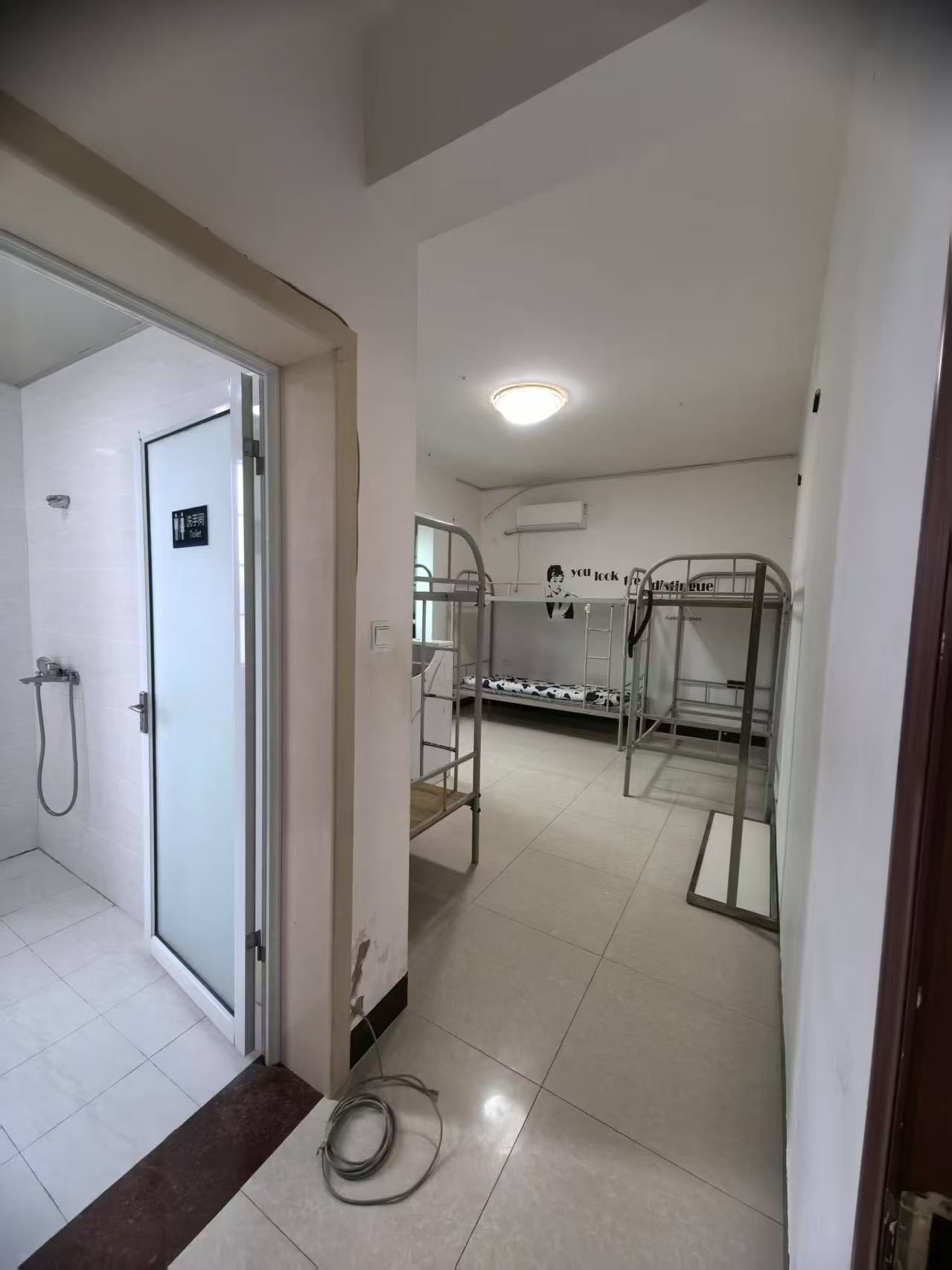 进步亚泰 4室2厅2卫 2000.0元/月 进步亚泰 4室2厅2卫 2000.0元/月室内图