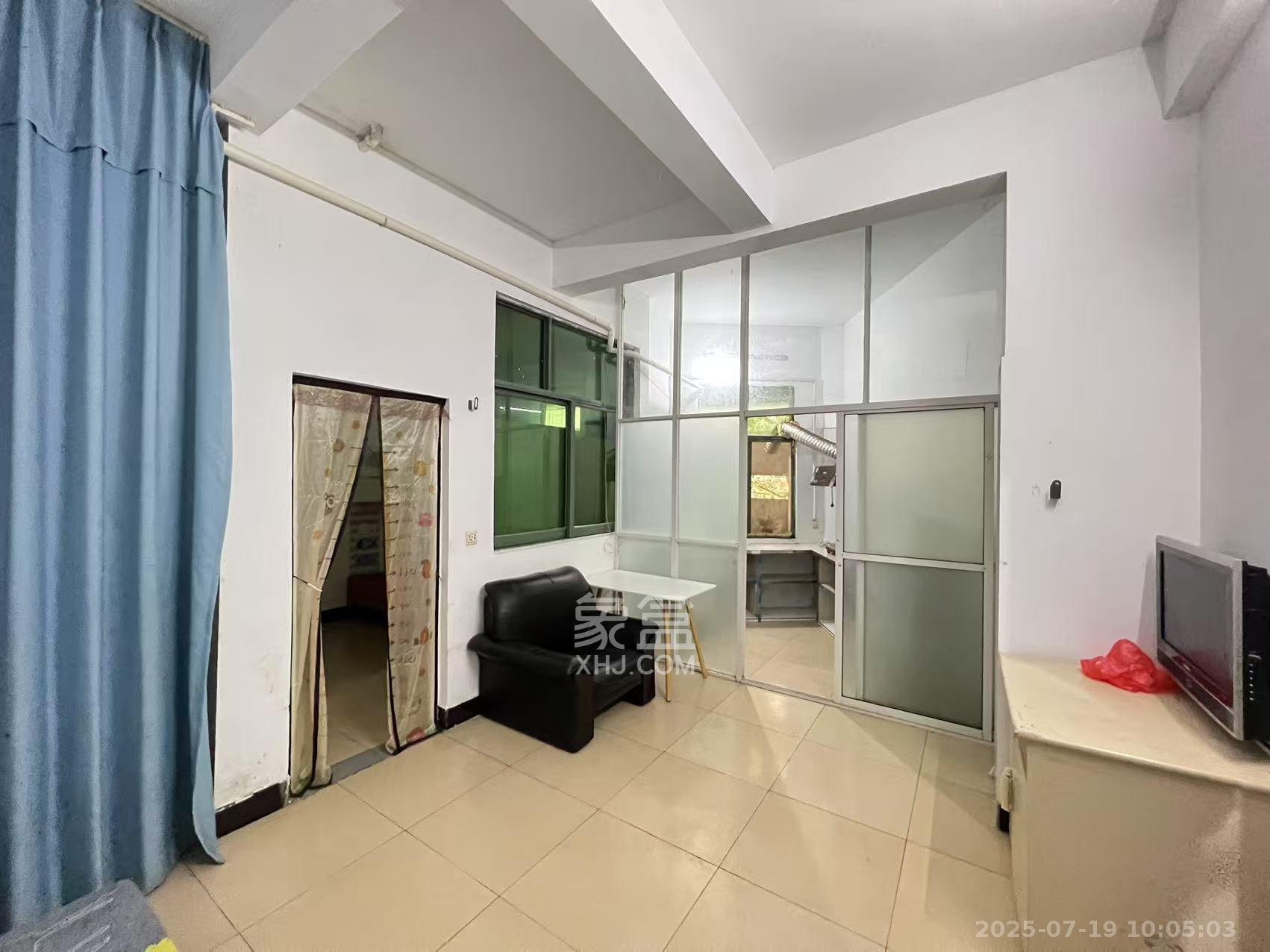 颐美园 1室1厅1卫 1200.0元/月 颐美园 1室1厅1卫 1200.0元/月室内图