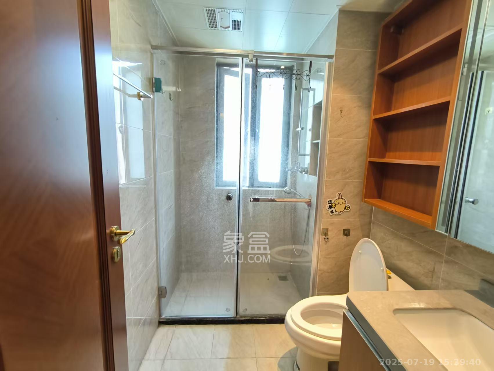 恒大书香门第 3室2厅2卫 1600.0元/月 恒大书香门第 3室2厅2卫 1600.0元/月室内图