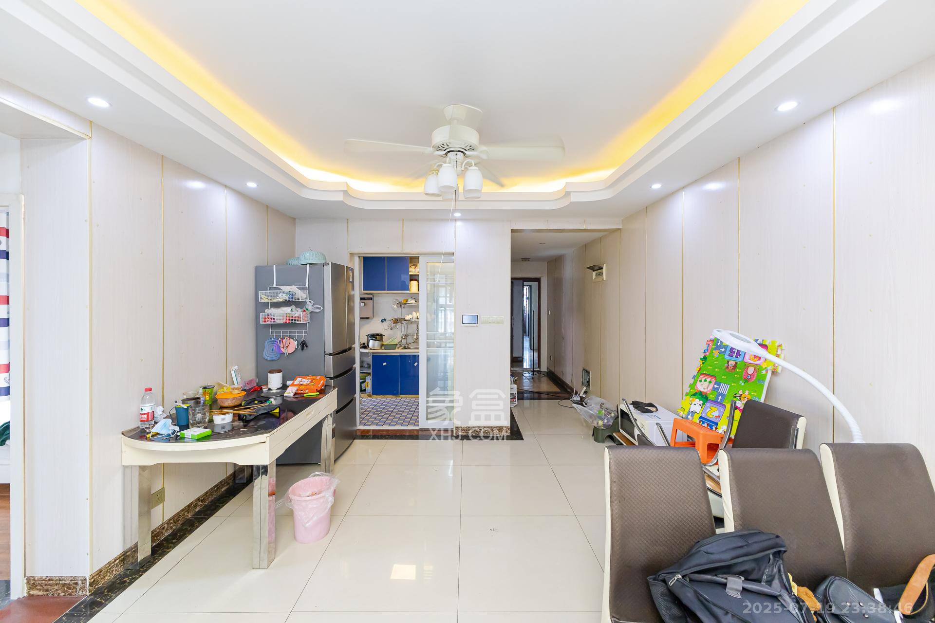 润和之悦(金泽园) 3室2厅1卫 75.0万 润和之悦(金泽园) 3室2厅1卫 75.0万客厅