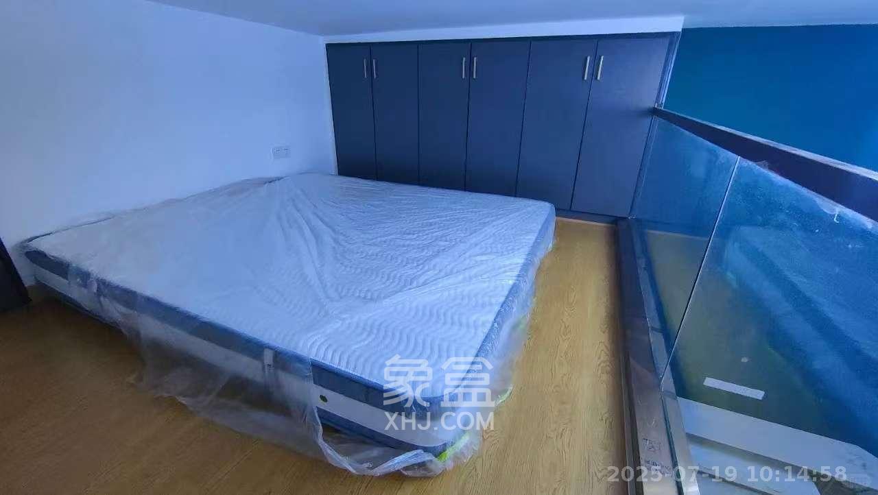 环亚高铁芯城  1室1厅1卫   1800.00元/月室内图