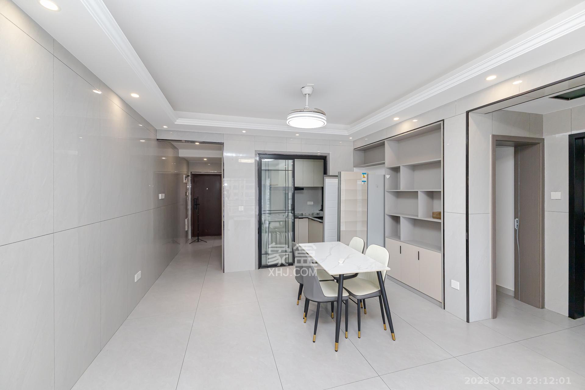 金湘苑(星澜之悦) 3室2厅1卫 82.8万 金湘苑(星澜之悦) 3室2厅1卫 82.8万客厅