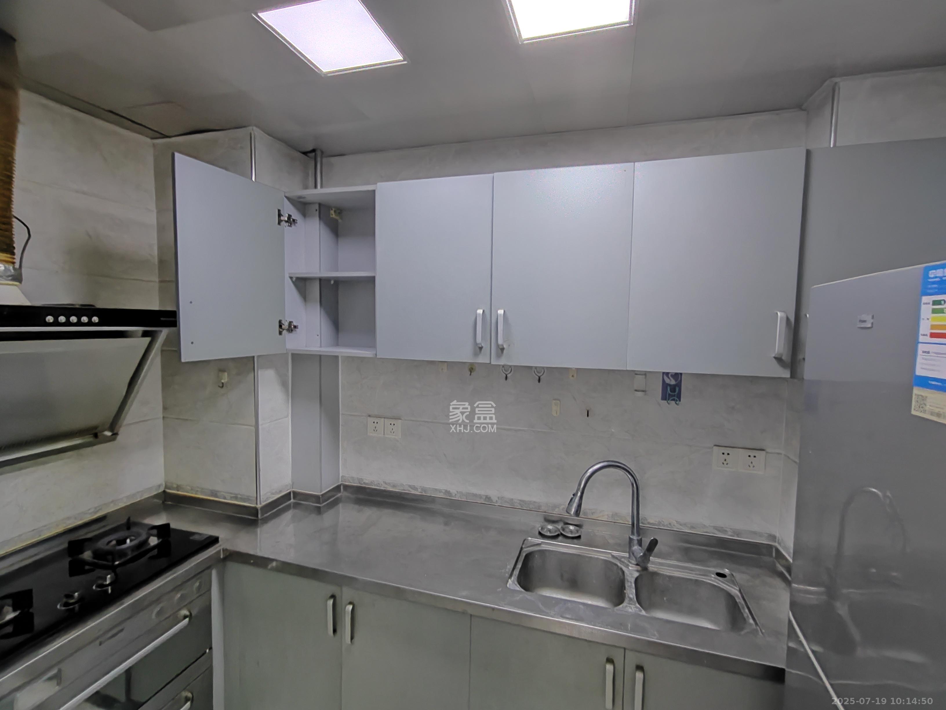 湘域城邦(湘域国际中心)  2室2厅1卫    3200.0元/月 湘域城邦(湘域国际中心)  2室2厅1卫    3200.0元/月室内图