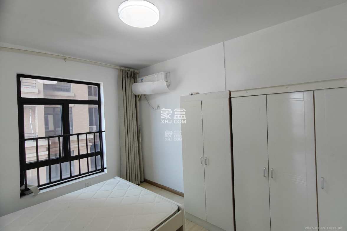 湘域城邦(湘域国际中心)  2室2厅1卫    3200.0元/月 湘域城邦(湘域国际中心)  2室2厅1卫    3200.0元/月室内图