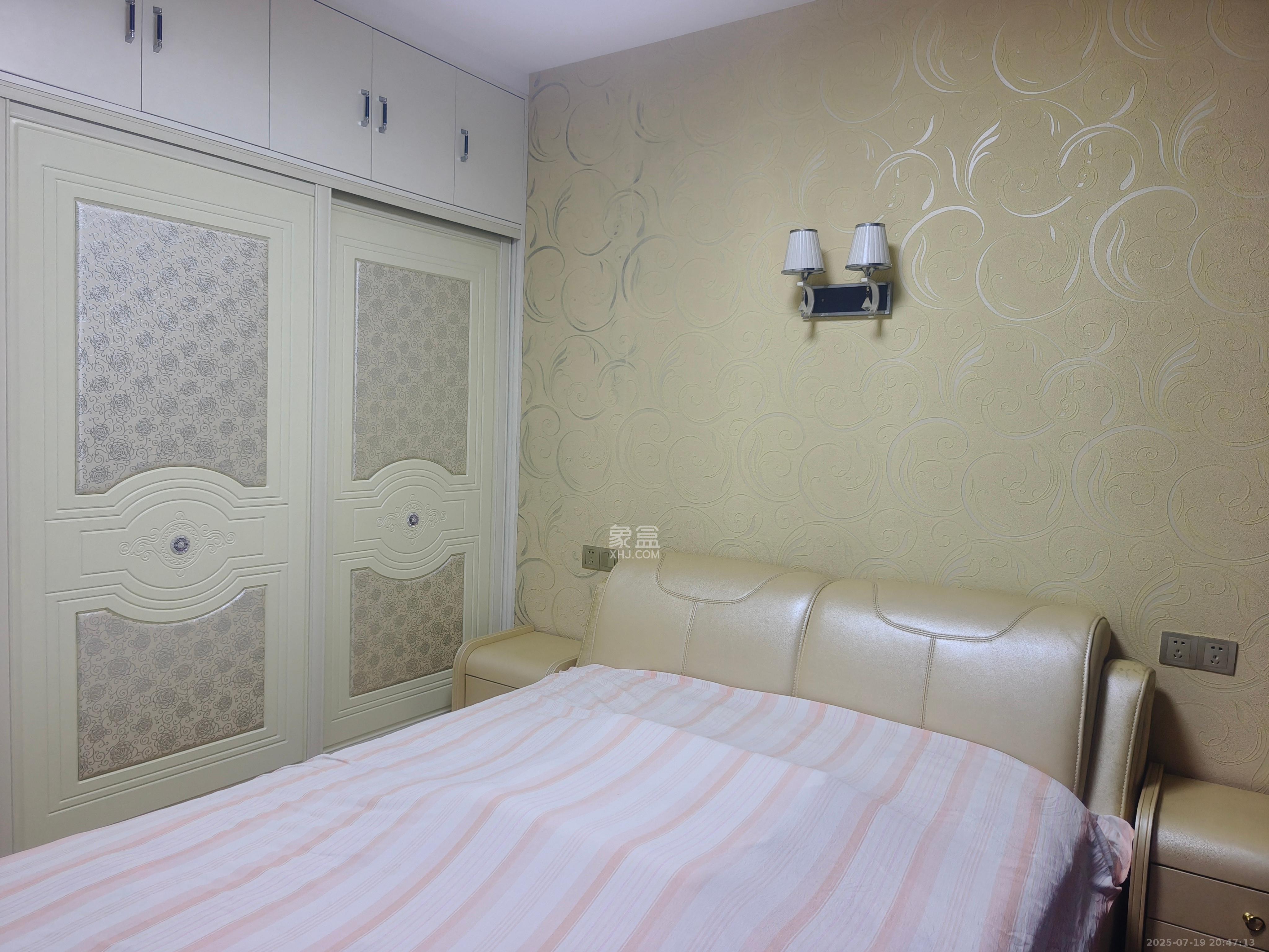 卓越蔚蓝海岸二期 3室2厅2卫 3600.0元/月 卓越蔚蓝海岸二期 3室2厅2卫 3600.0元/月室内图