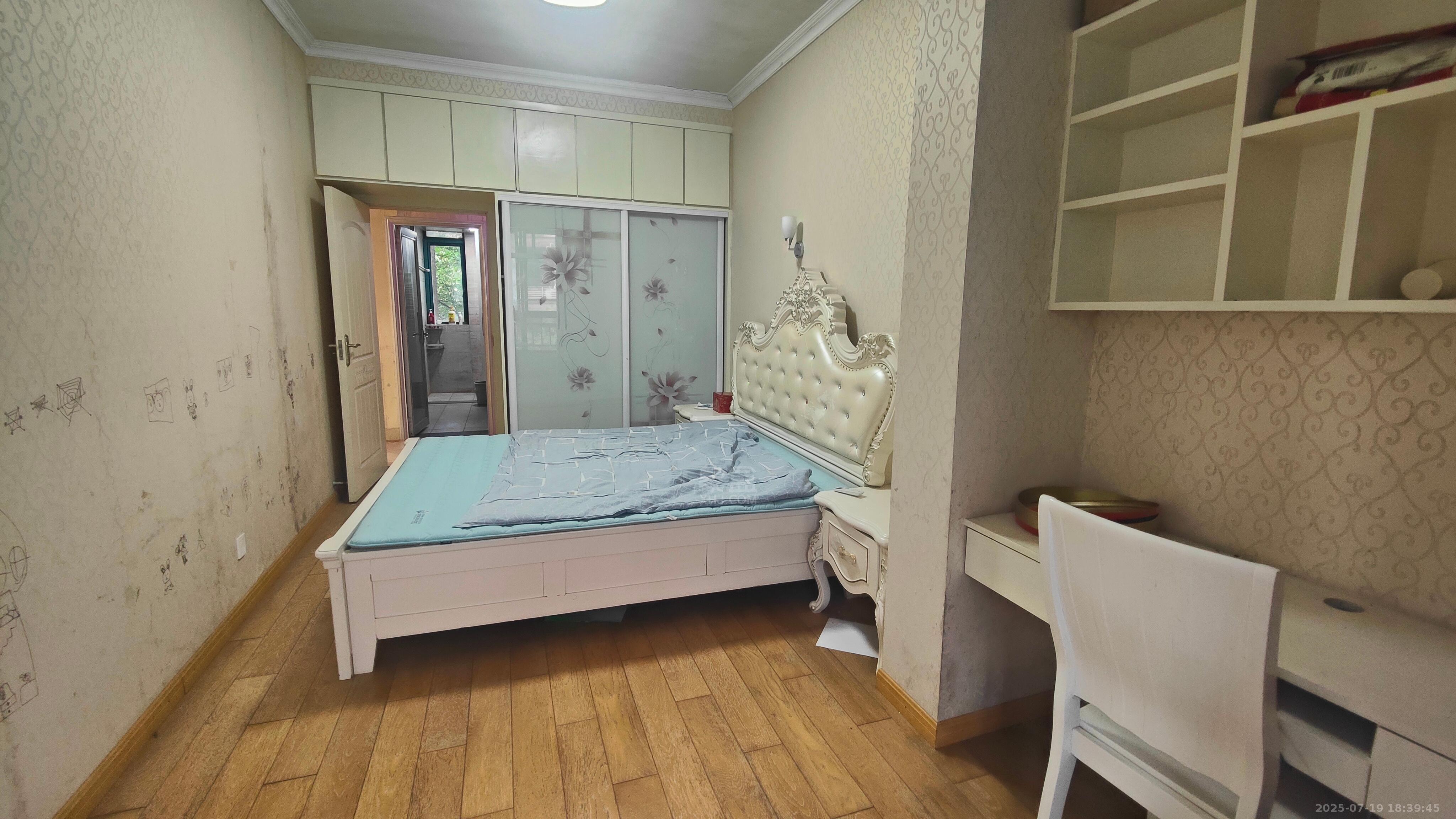 尚格名城香榭丽舍 3室2厅2卫 1600.0元/月 尚格名城香榭丽舍 3室2厅2卫 1600.0元/月室内图