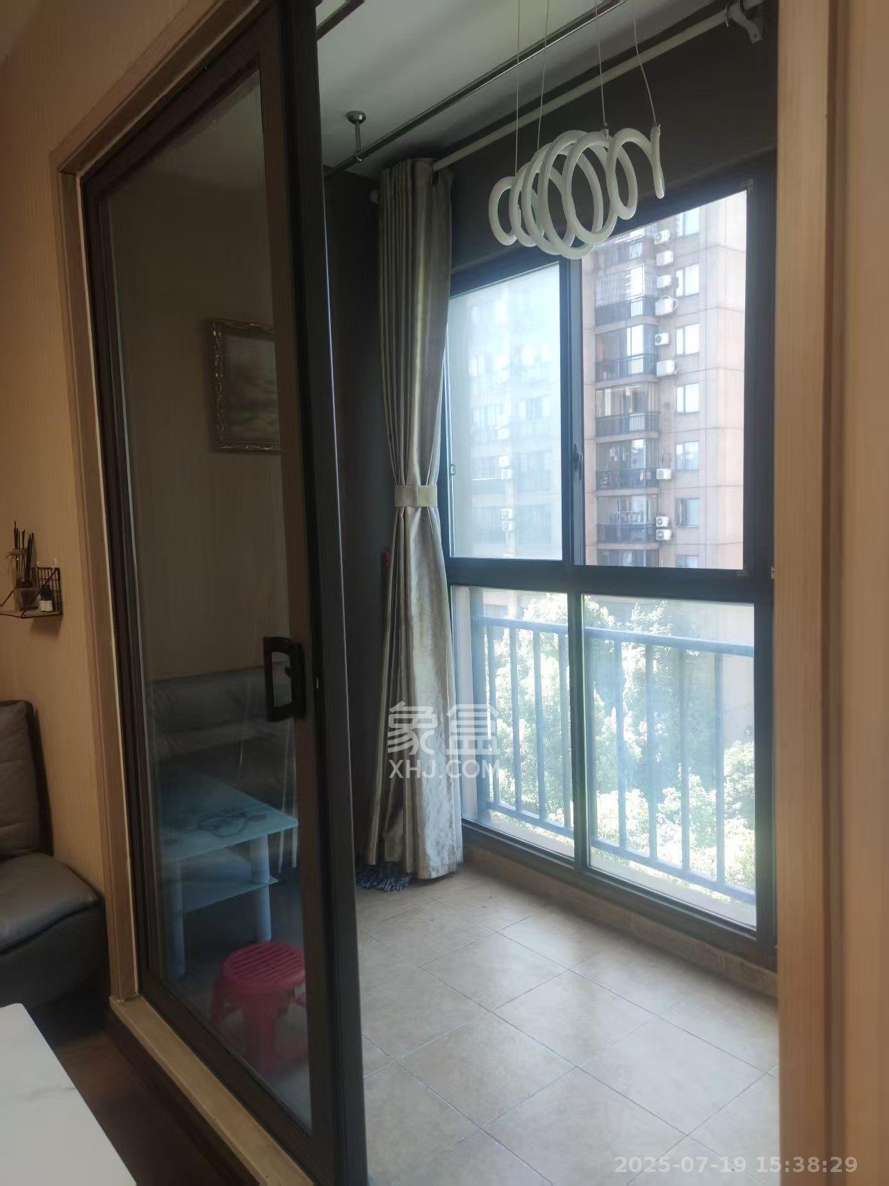 花漾年华(桂花园) 1室1厅1卫 1200.0元/月 花漾年华(桂花园) 1室1厅1卫 1200.0元/月室内图