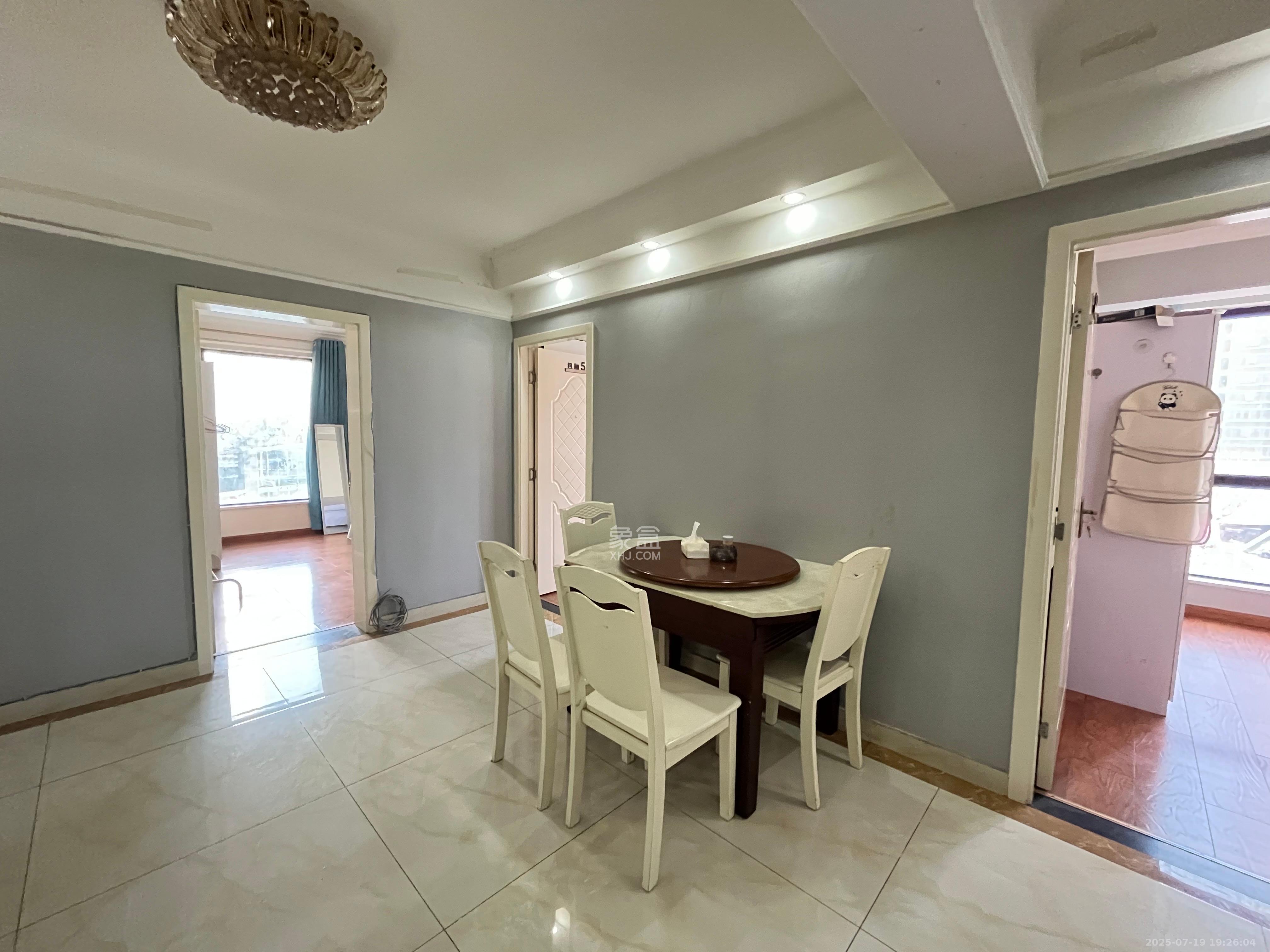 协信星澜汇  6室2厅2卫    5500.0元/月室内图