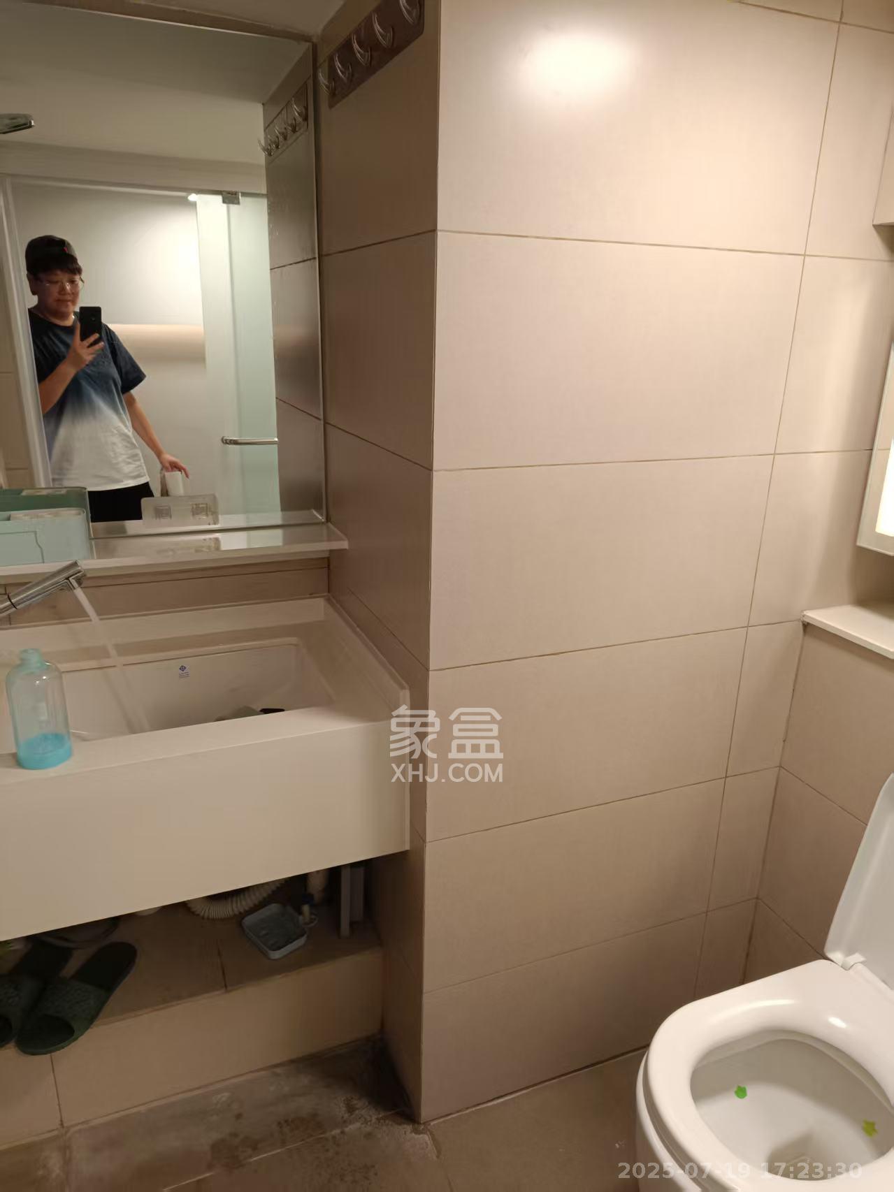 时代年华  2室1厅1卫   1400.00元/月室内图