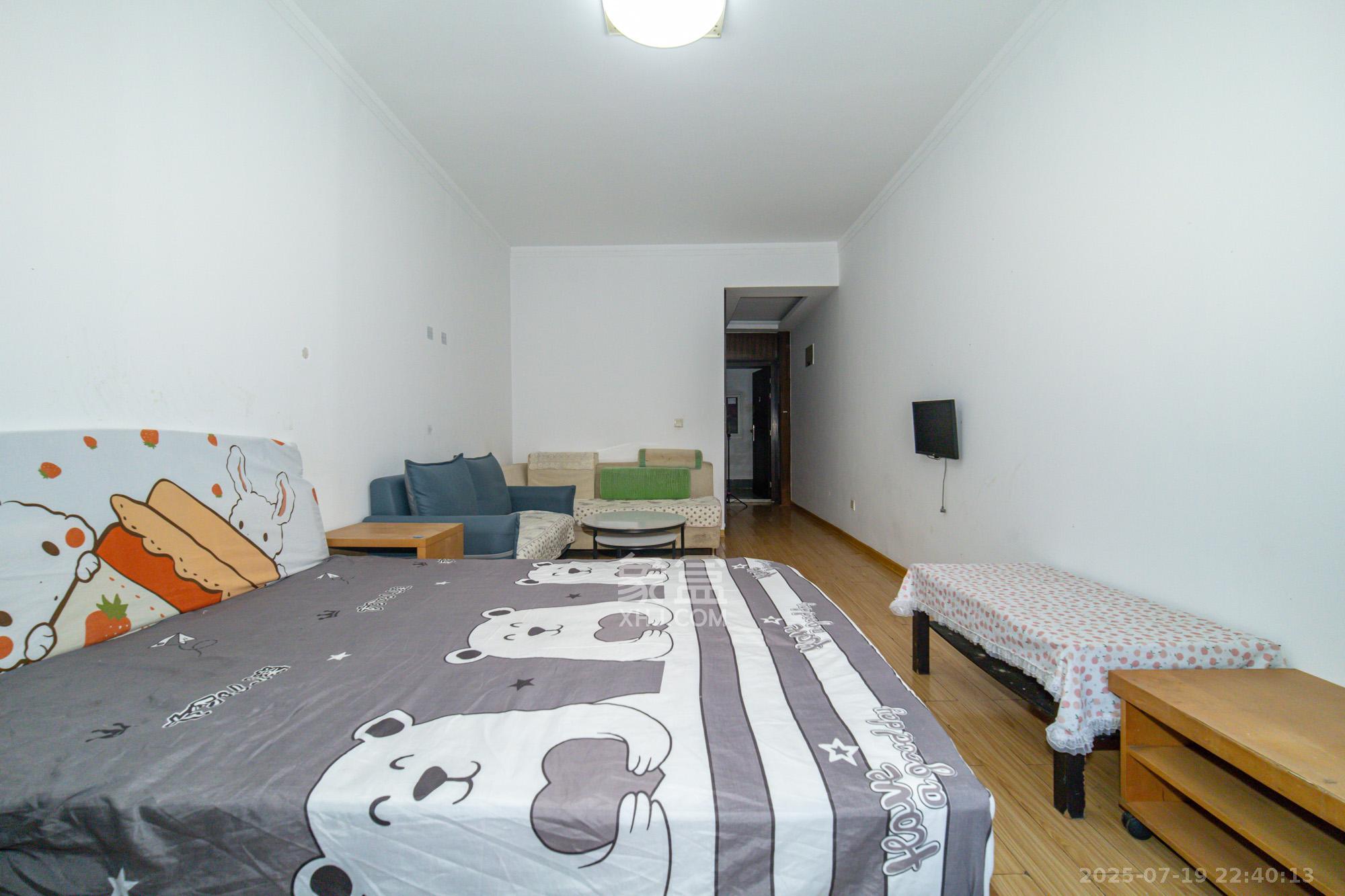 明城公寓 1室1厅1卫 18.8万 明城公寓 1室1厅1卫 18.8万客厅