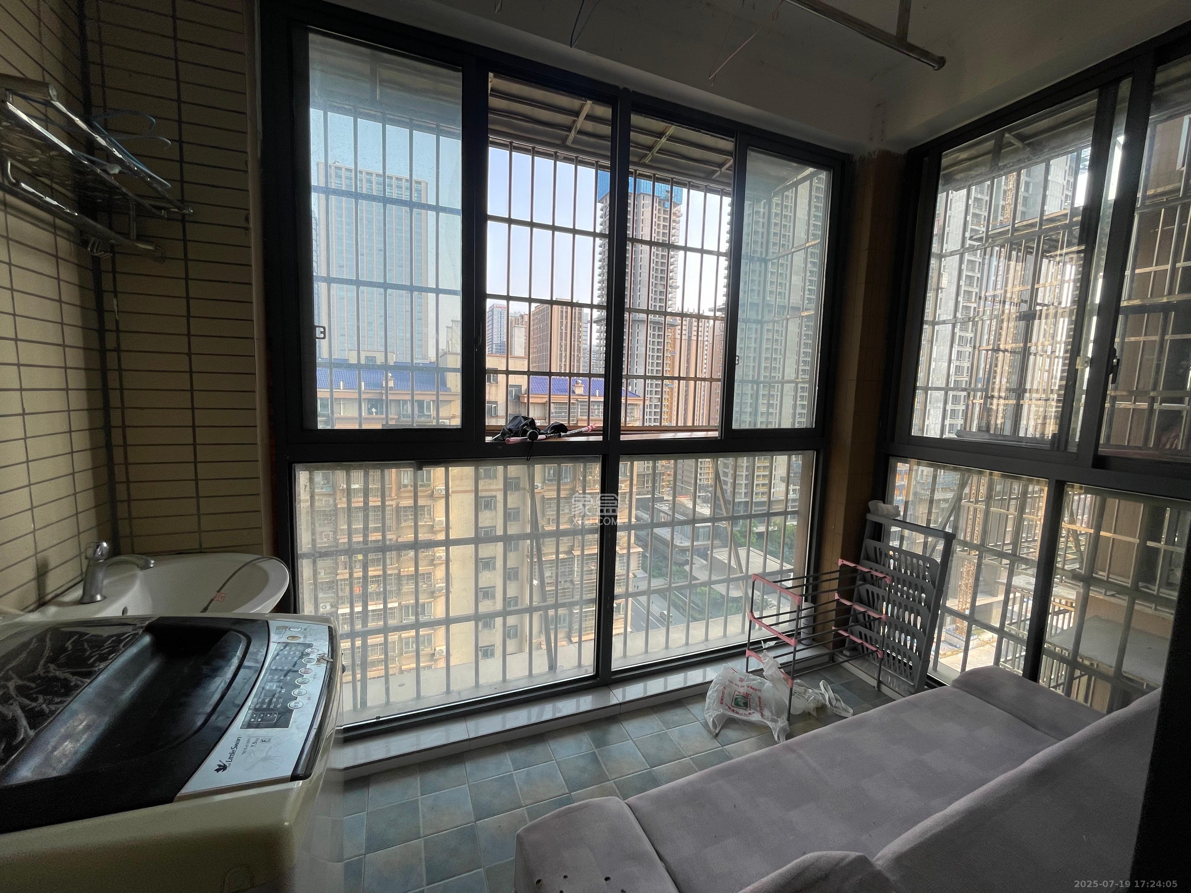 茶山馨苑  1室1厅1卫    1500.0元/月室内图