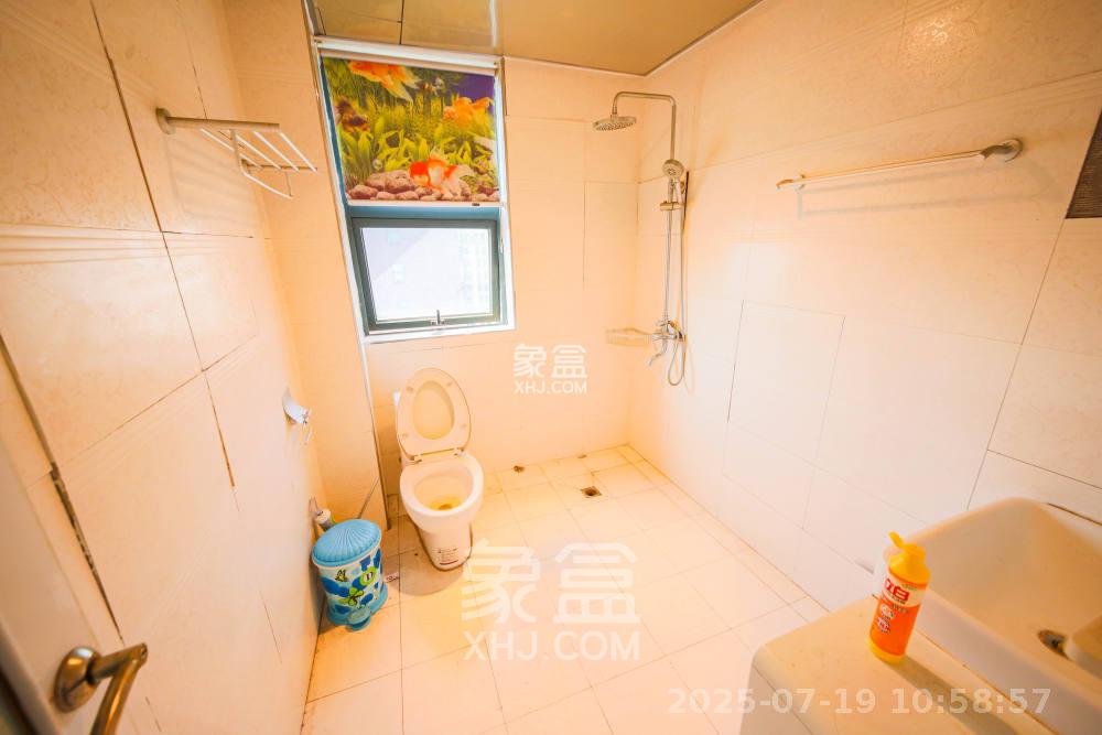 湘府东苑  3室2厅2卫    2600.0元/月室内图