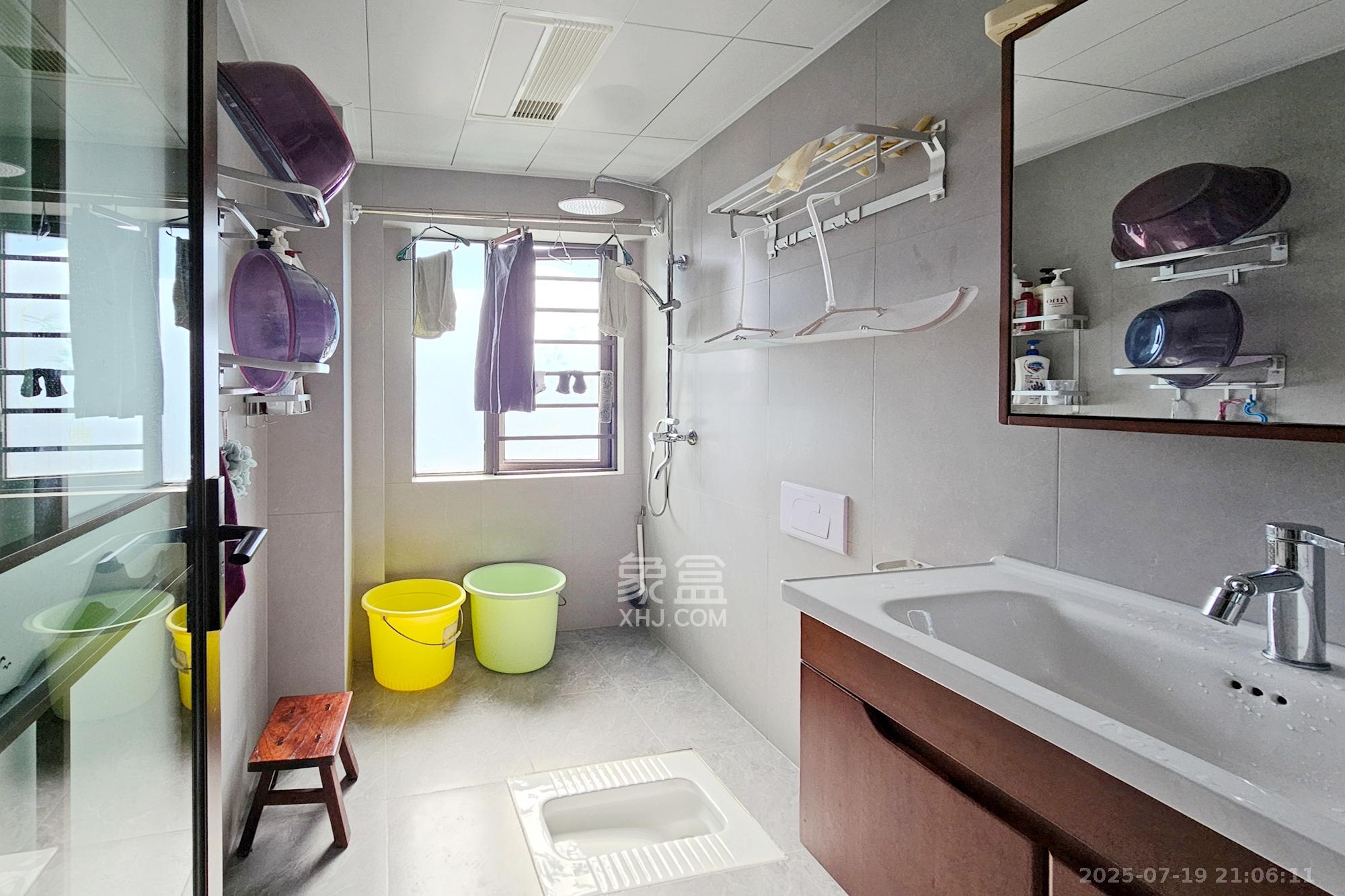 阳光城尚东湾凌云府 4室2厅2卫 160.0万 阳光城尚东湾凌云府 4室2厅2卫 160.0万卫生间