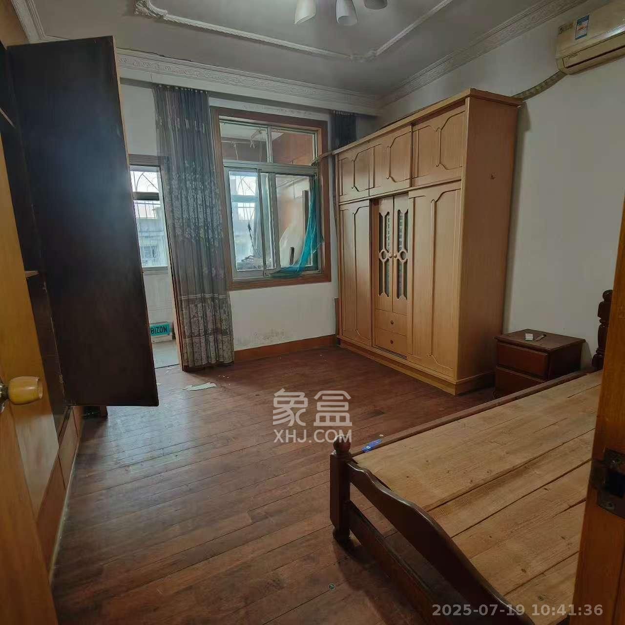 湘春路建行宿舍(佘家塘巷7号) 3室2厅2卫 2500.0元/月 湘春路建行宿舍(佘家塘巷7号) 3室2厅2卫 2500.0元/月室内图