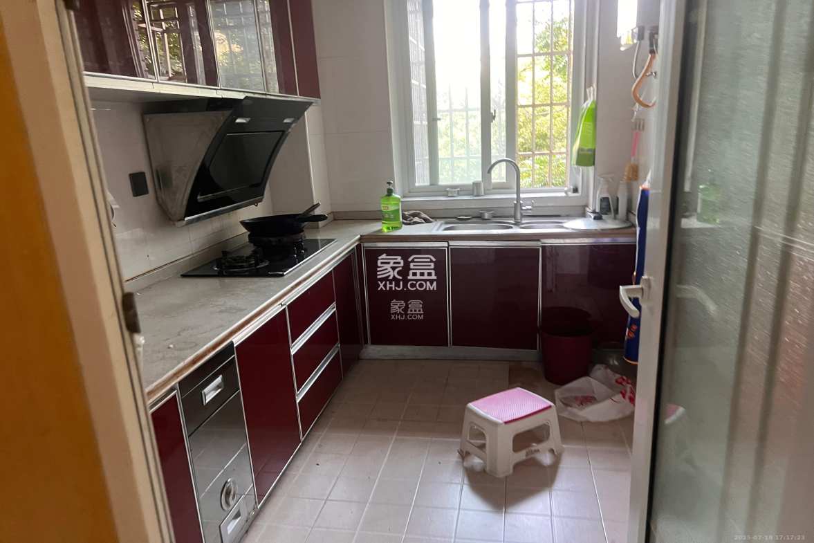 金麓西岸和苑 1室0厅0卫 2000.0元/月 金麓西岸和苑 1室0厅0卫 2000.0元/月室内图