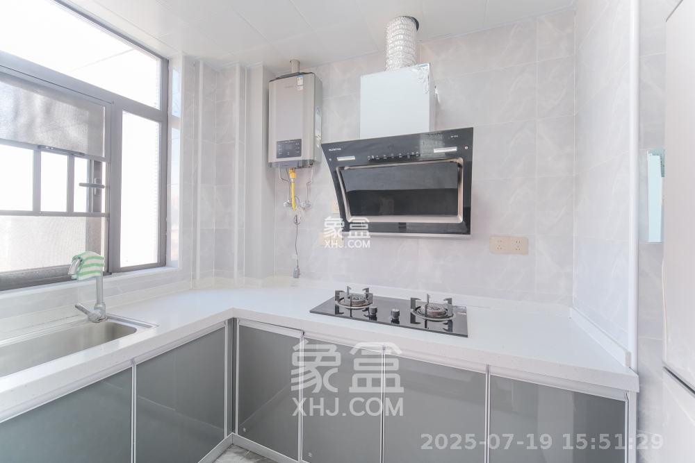 星雅美辰  4室2厅2卫   2600.00元/月室内图