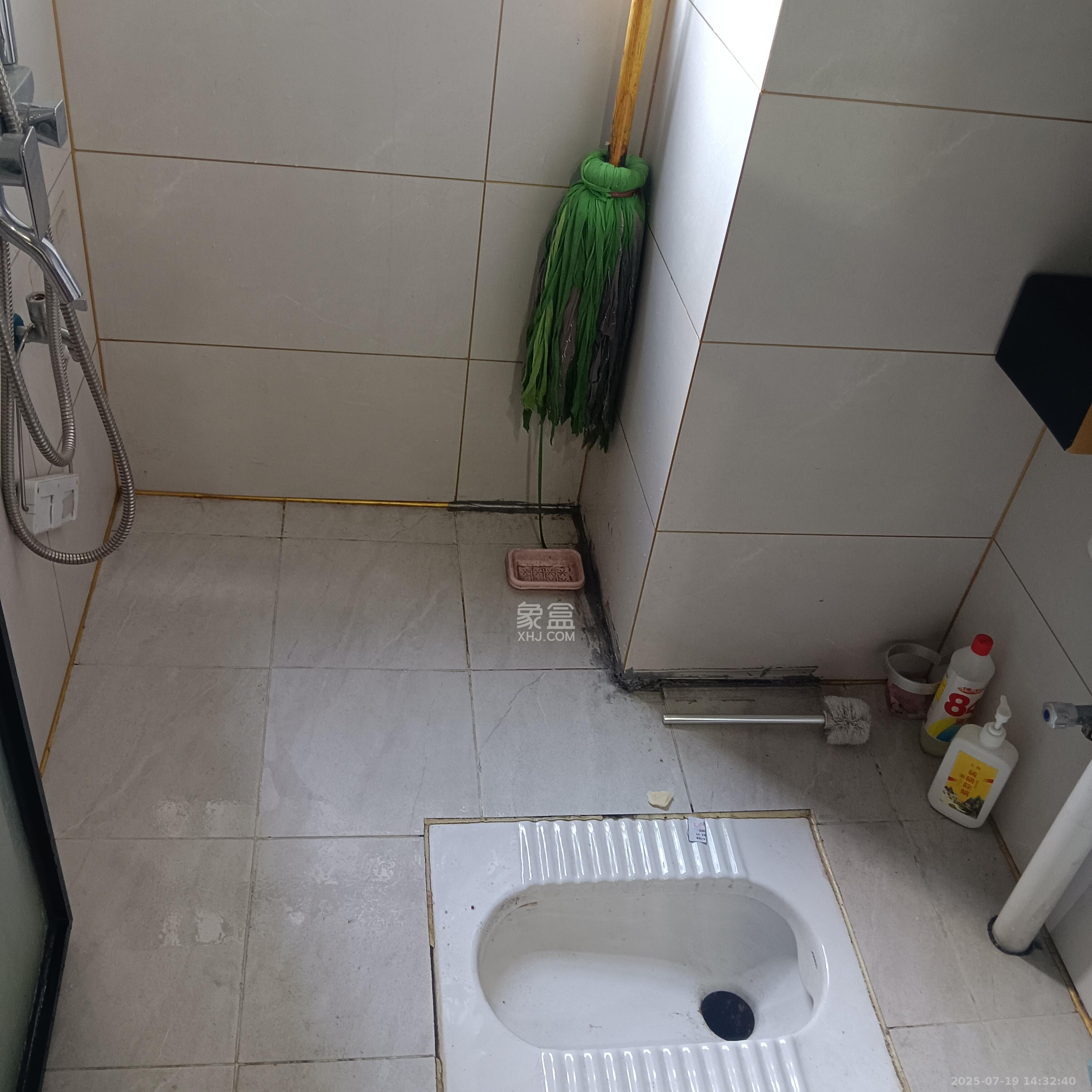 华银南苑融域  3室2厅1卫   2800.00元/月室内图
