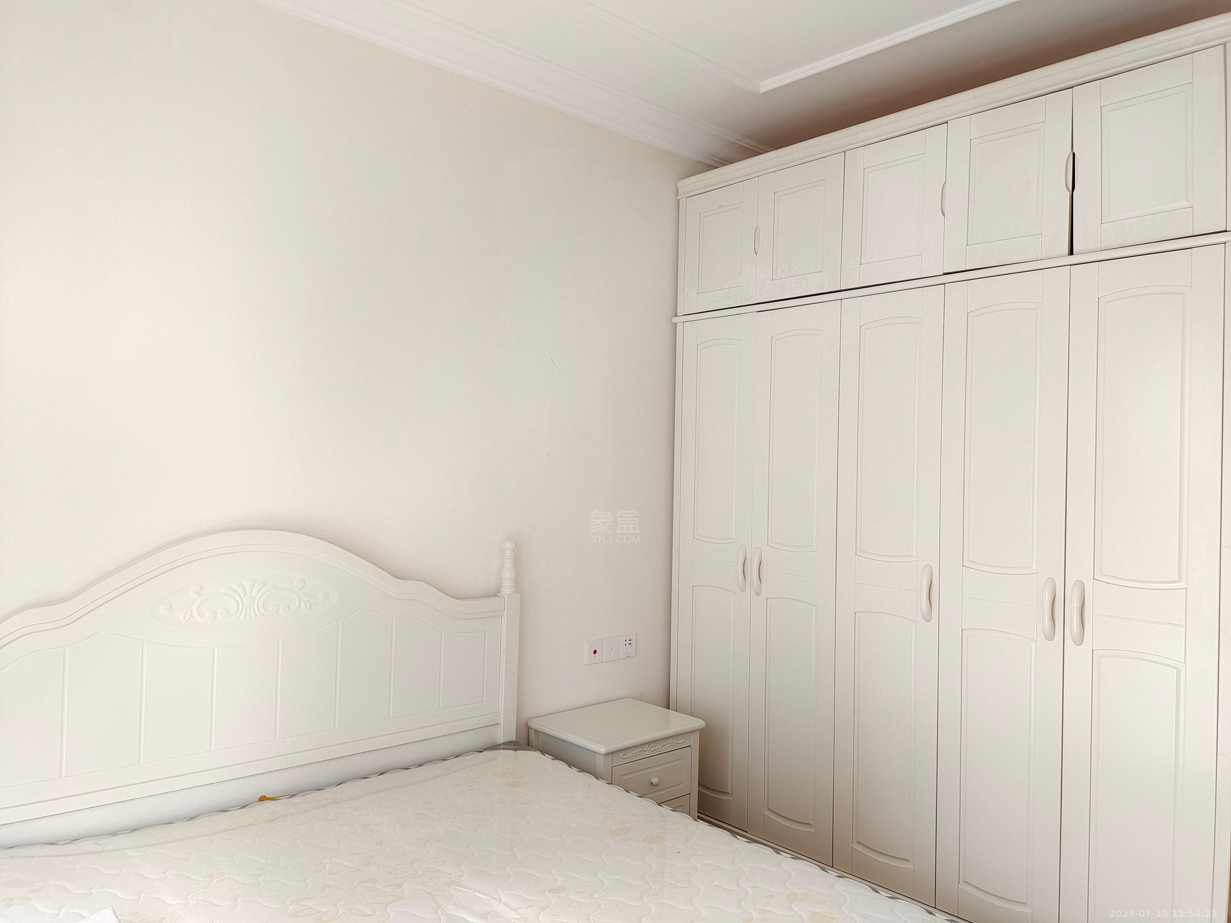 恒大华府 3室2厅1卫 2000.0元/月 恒大华府 3室2厅1卫 2000.0元/月室内图