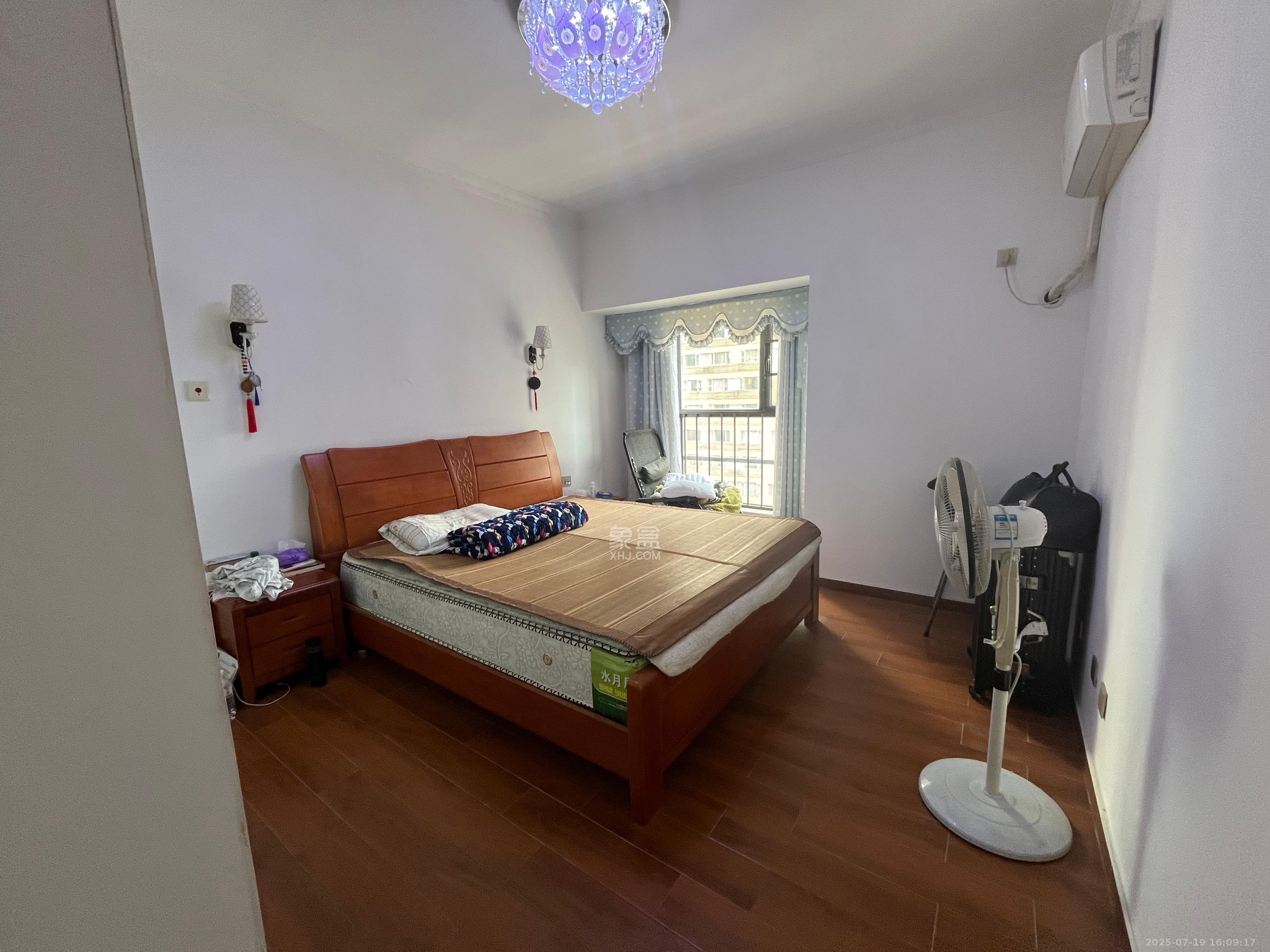 万科魅力之城  4室2厅2卫    3200.0元/月室内图