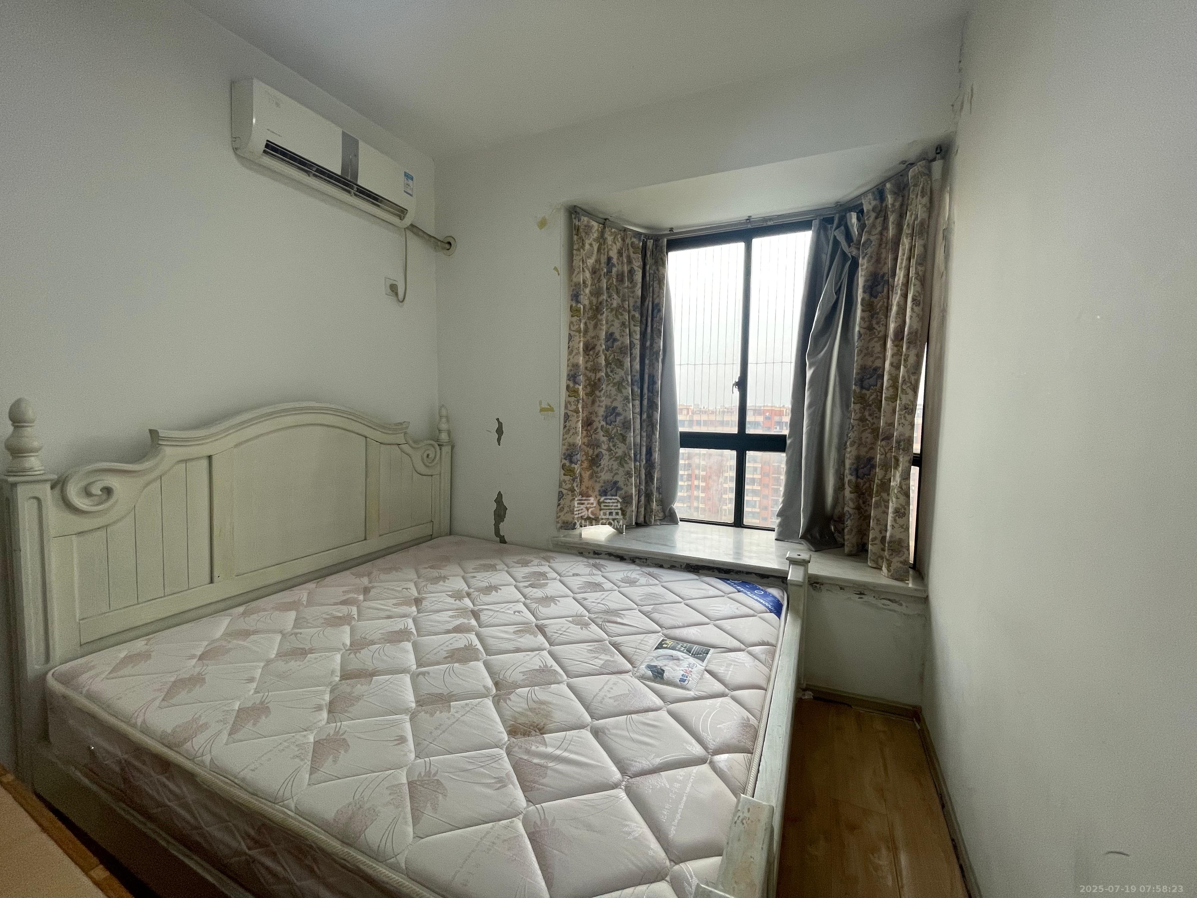 天城尚品  2室2厅1卫    1900.0元/月室内图