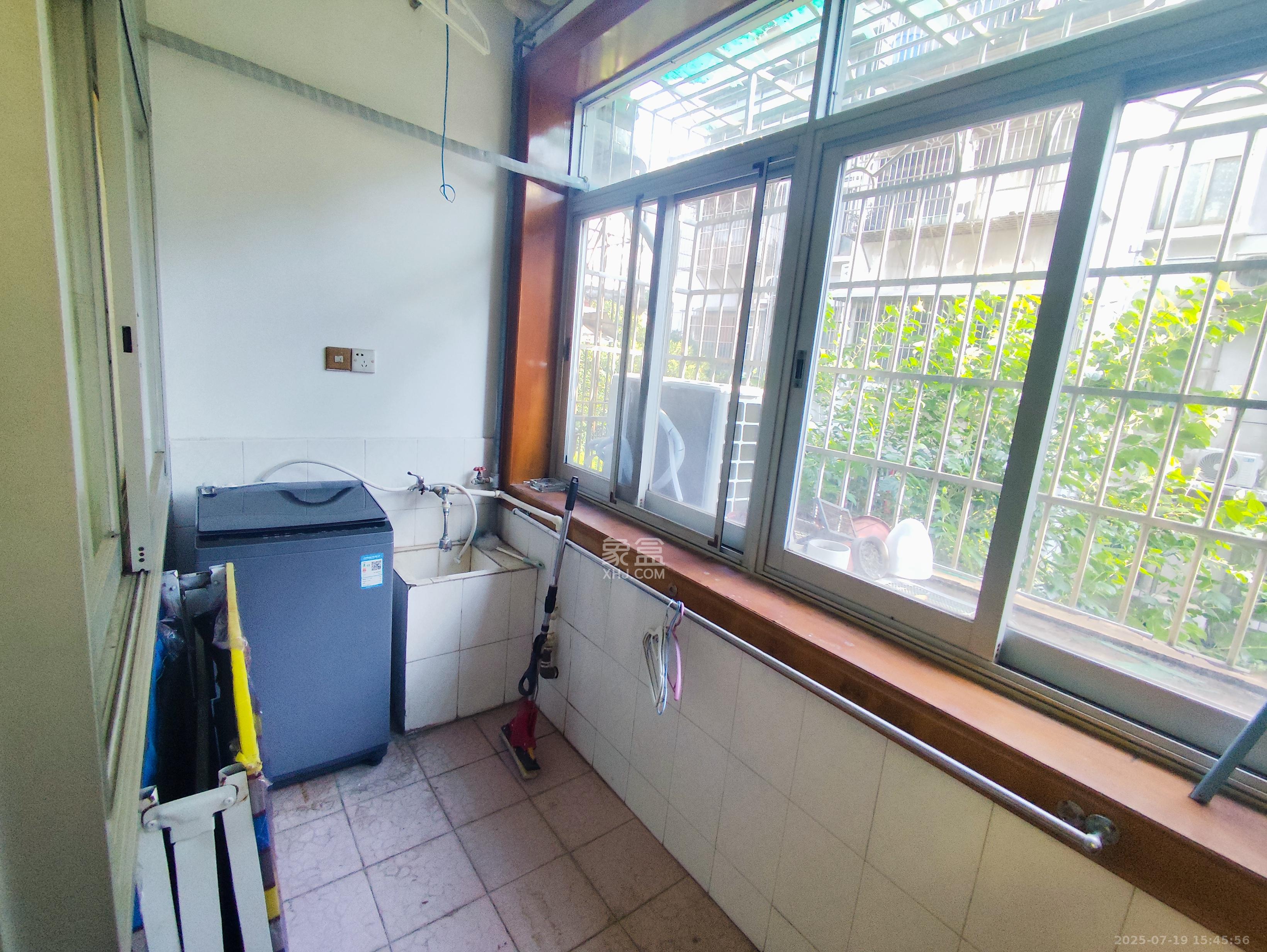 中山路散盘 5室1厅1卫 2500.0元/月 中山路散盘 5室1厅1卫 2500.0元/月室内图