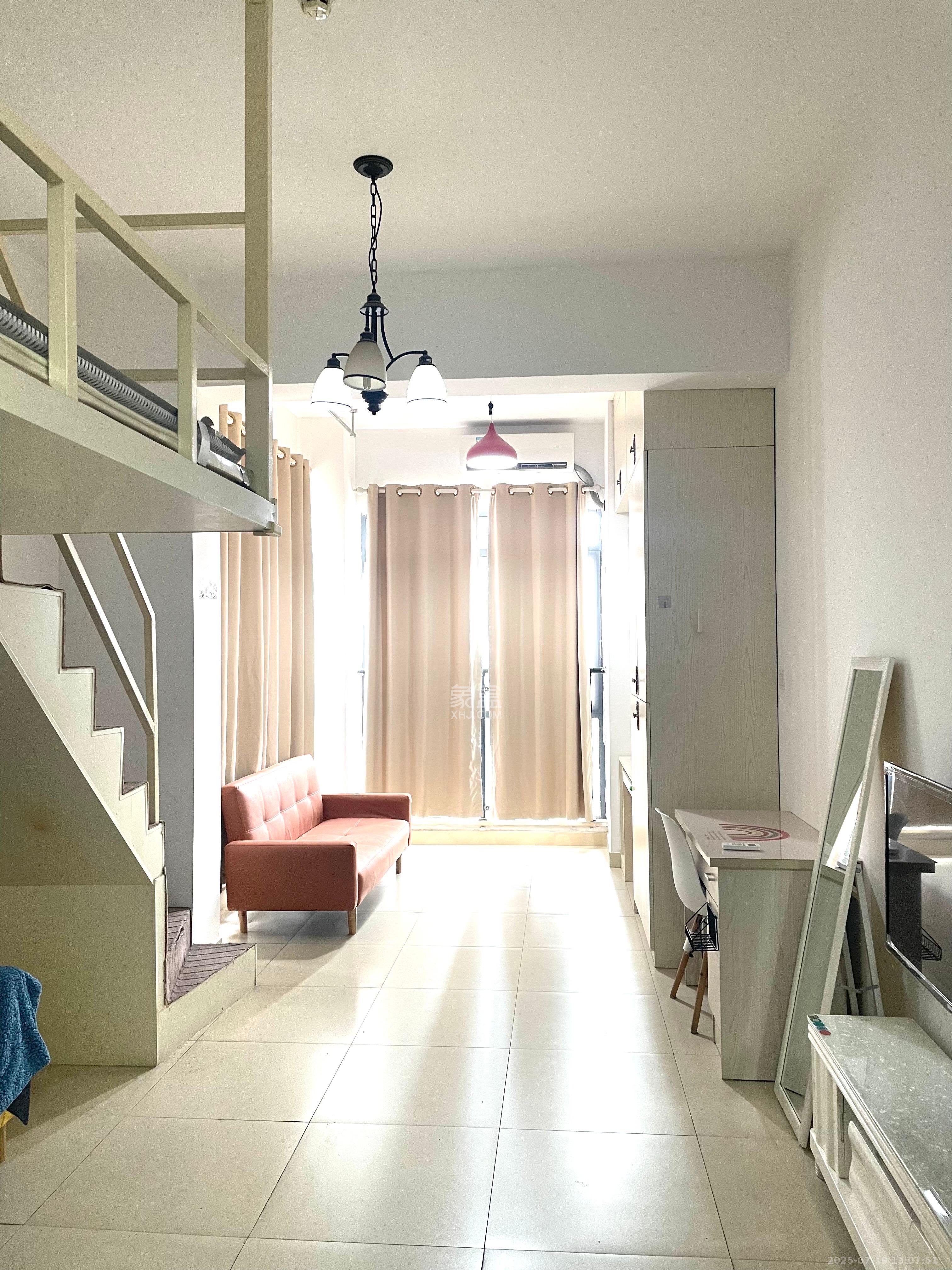 塞纳公馆  1室0厅1卫    1400.0元/月 塞纳公馆  1室0厅1卫    1400.0元/月室内图1