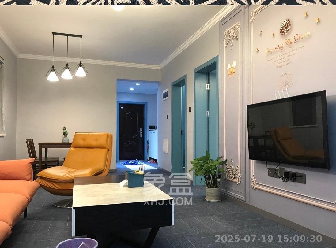 中国铁建梅溪青秀二期  3室2厅2卫    2600.0元/月