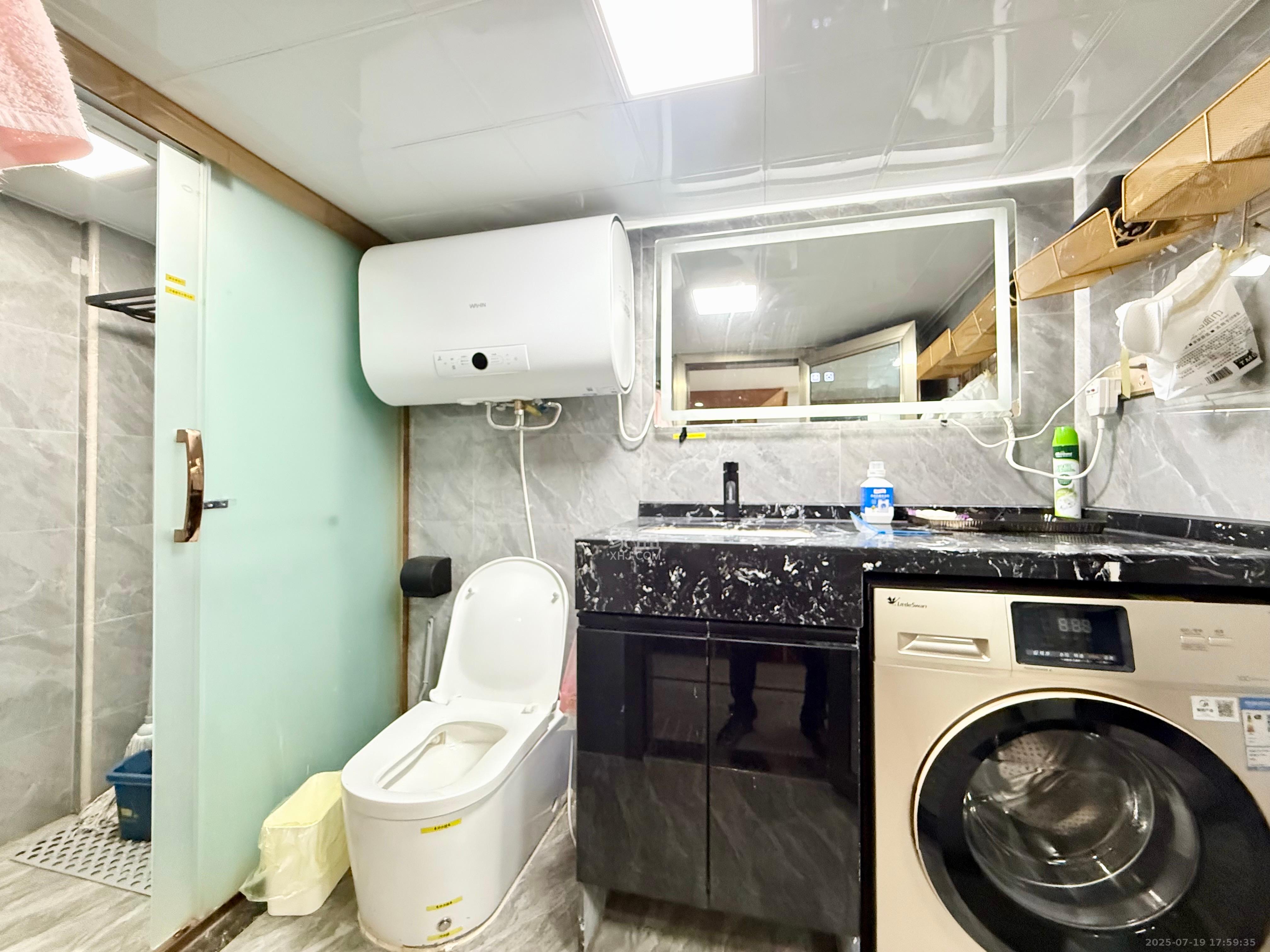 恒大御景半岛锦绣苑  2室1厅1卫    2500.0元/月 恒大御景半岛锦绣苑  2室1厅1卫    2500.0元/月