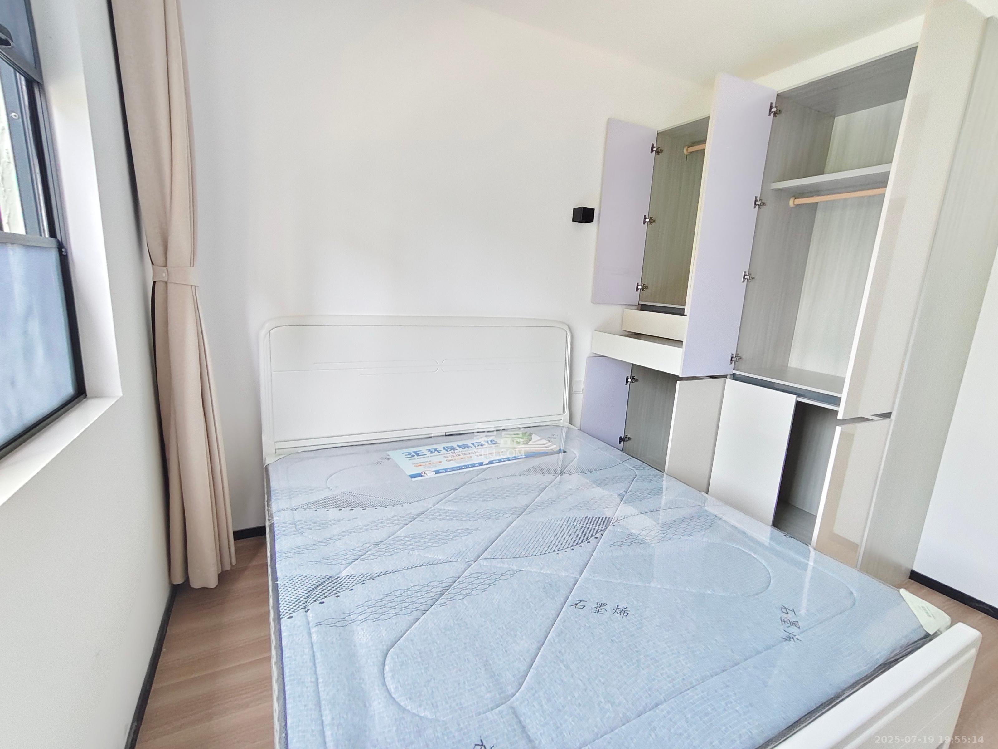 文景家园  4室1厅2卫   3600.00元/月室内图