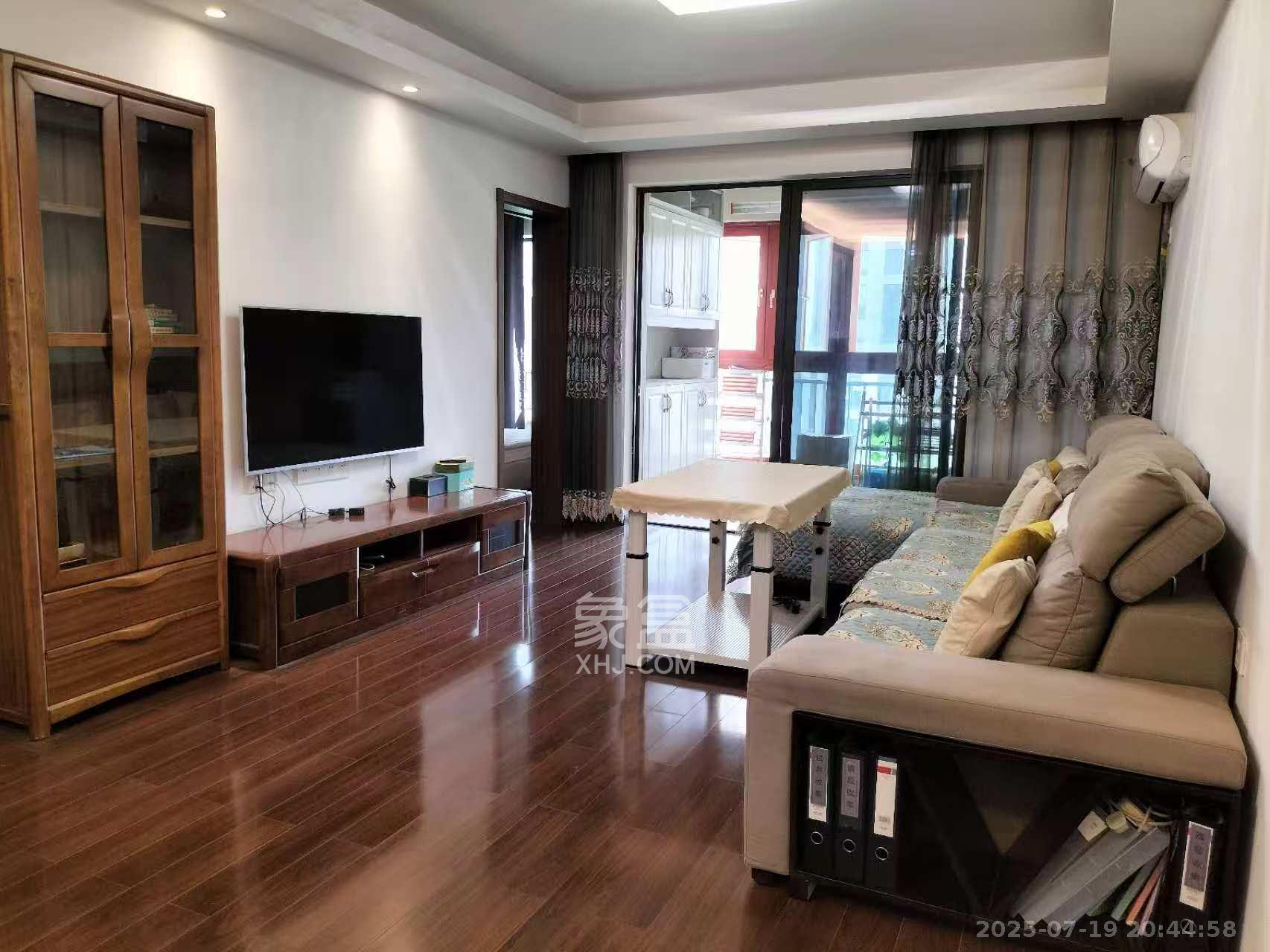 万科里梅溪郡  3室2厅1卫    3600.0元/月