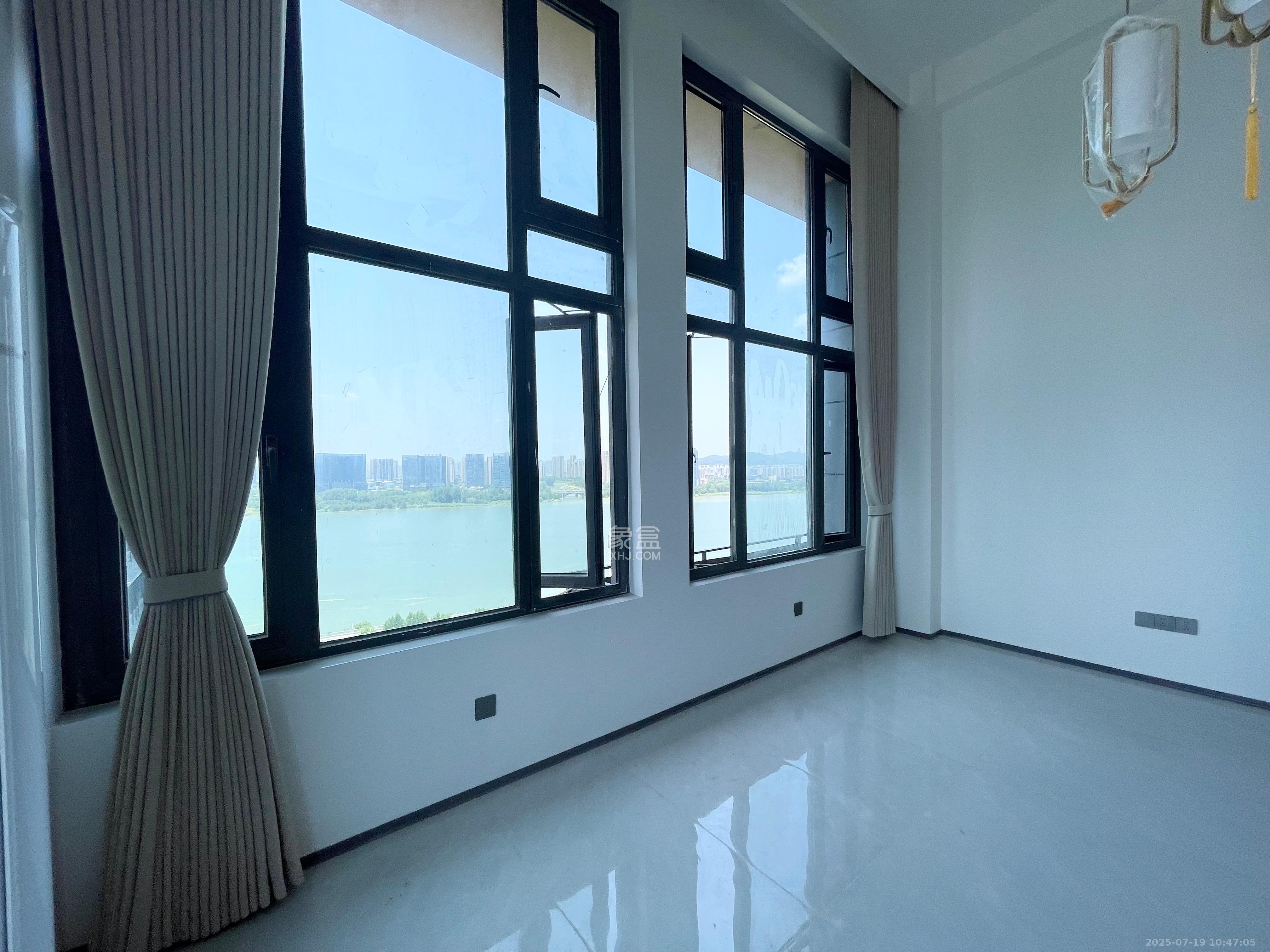 万科紫台  1室1厅1卫    3300.0元/月 万科紫台  1室1厅1卫    3300.0元/月室内图