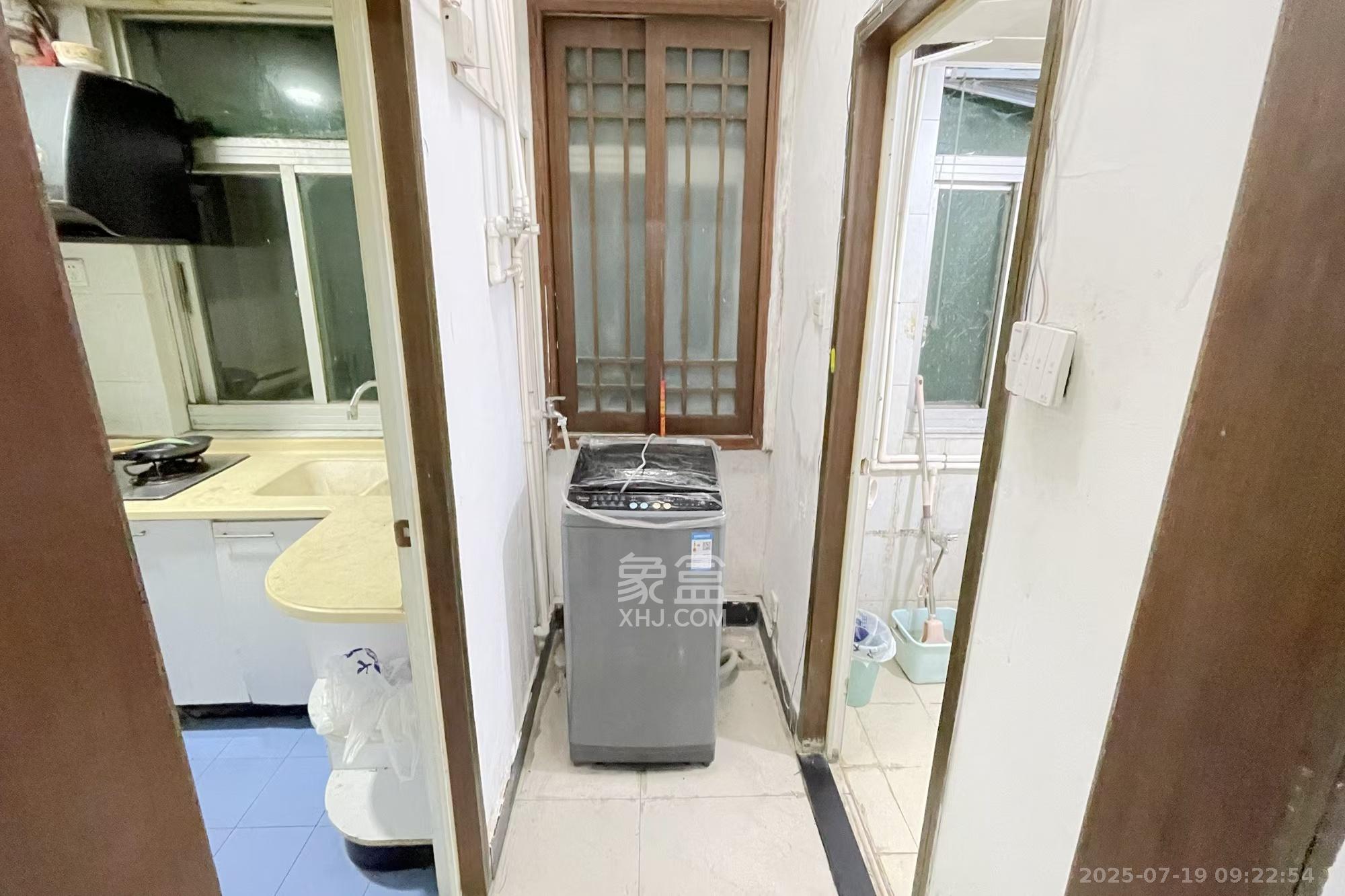 汇源大厦  2室1厅1卫    4000.0元/月室内图