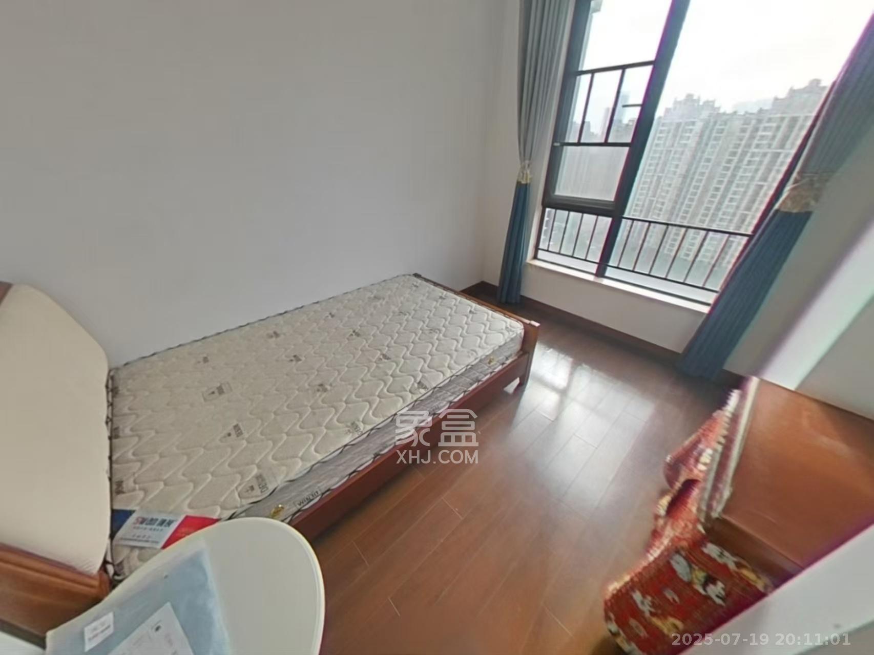 万科里梅溪郡  3室2厅1卫    3000.0元/月室内图