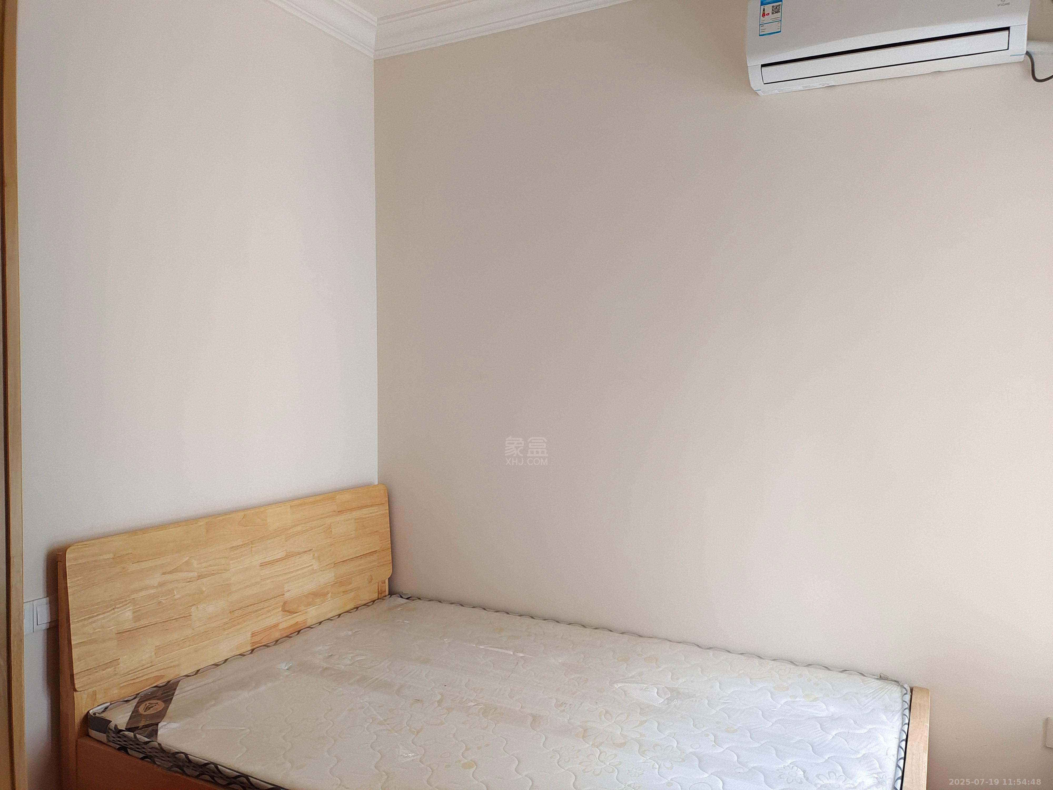 恒大华府 3室2厅1卫 2000.0元/月 恒大华府 3室2厅1卫 2000.0元/月室内图