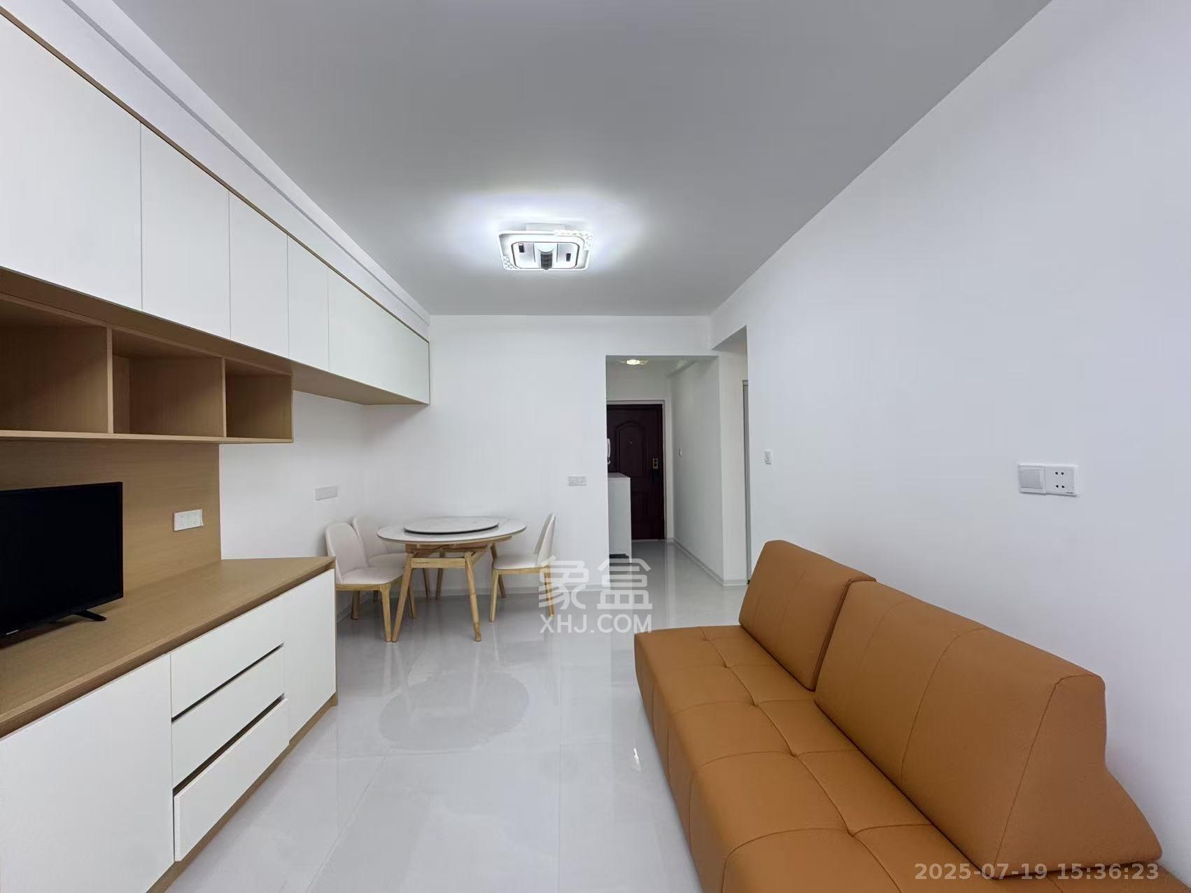 嘉雨兴园  2室1厅1卫    2800.0元/月 嘉雨兴园  2室1厅1卫    2800.0元/月室内图