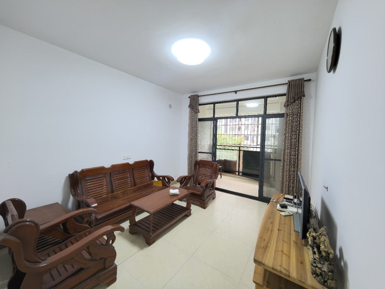 国色天香 2室2厅1卫 35.8万 国色天香 2室2厅1卫 35.8万客厅