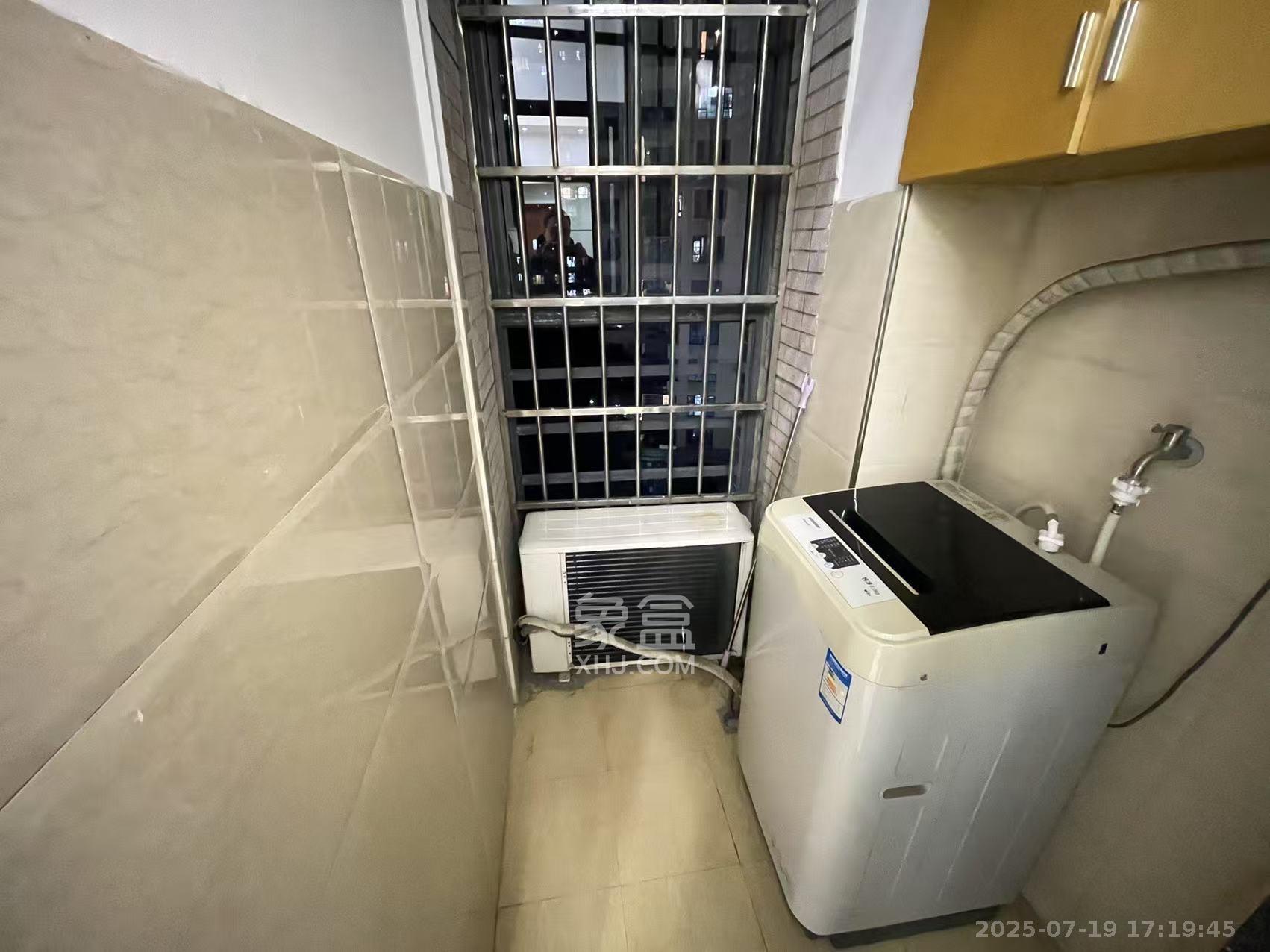 长房时代城  1室1厅1卫   1750.00元/月室内图