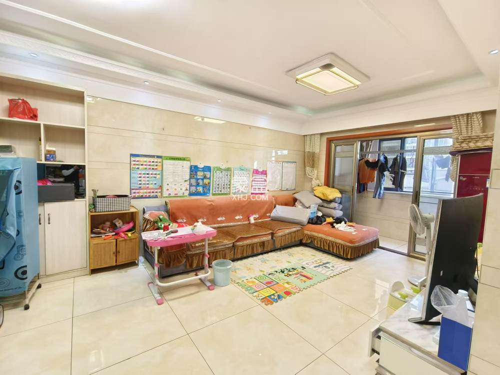 鑫科大厦  3室2厅2卫    64.0万