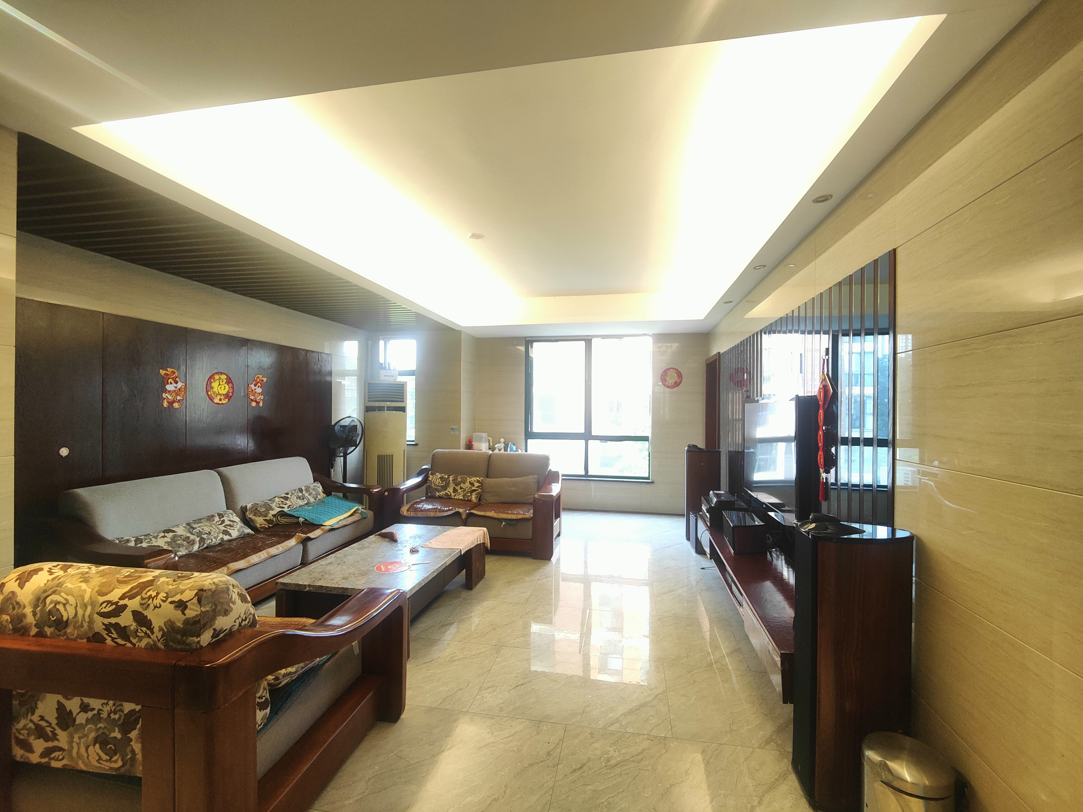 尚格名城天香国舍  4室2厅2卫    88.0万 尚格名城天香国舍  4室2厅2卫    88.0万室内图