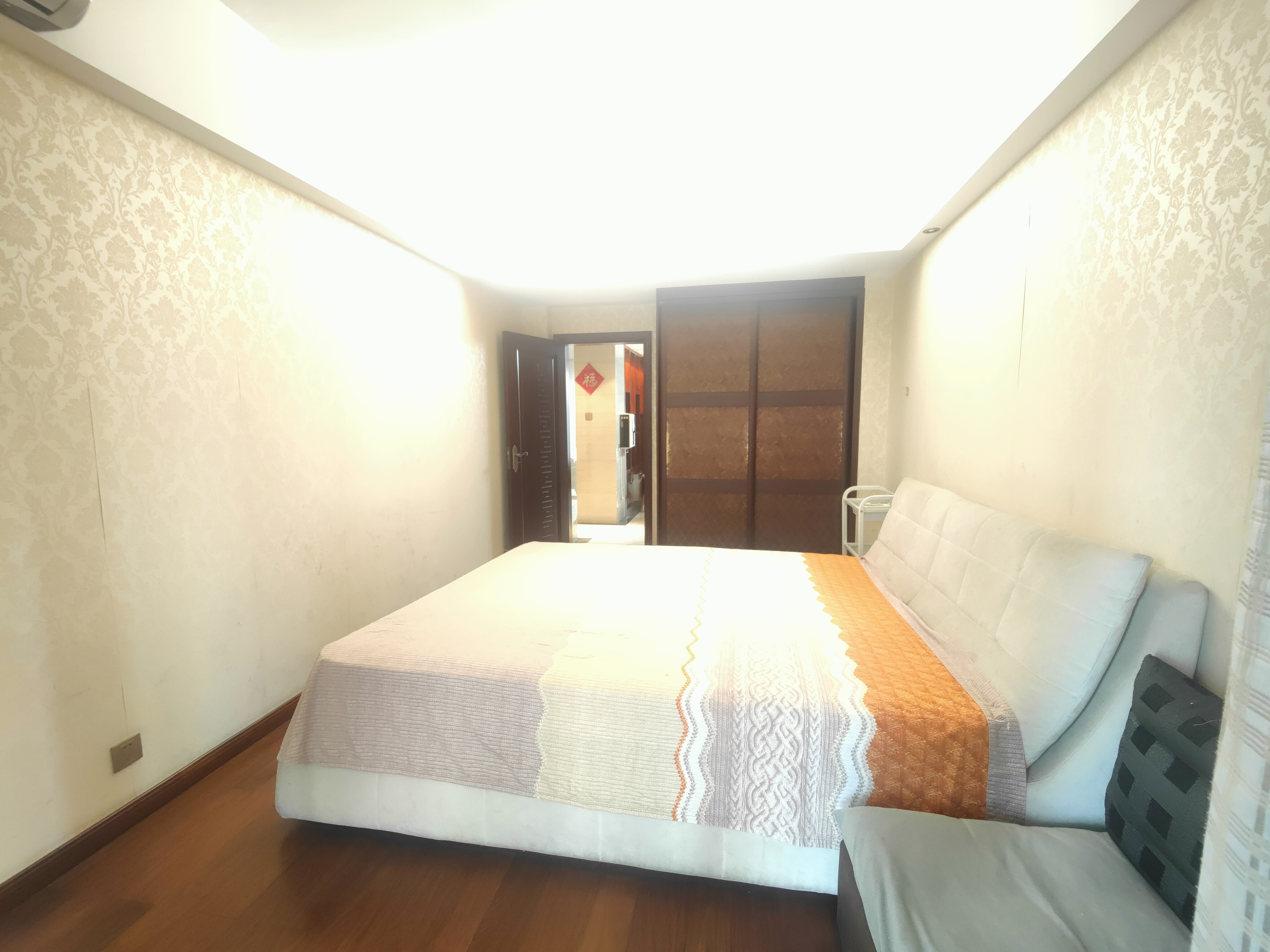 尚格名城天香国舍  4室2厅2卫    88.0万 尚格名城天香国舍  4室2厅2卫    88.0万室内图