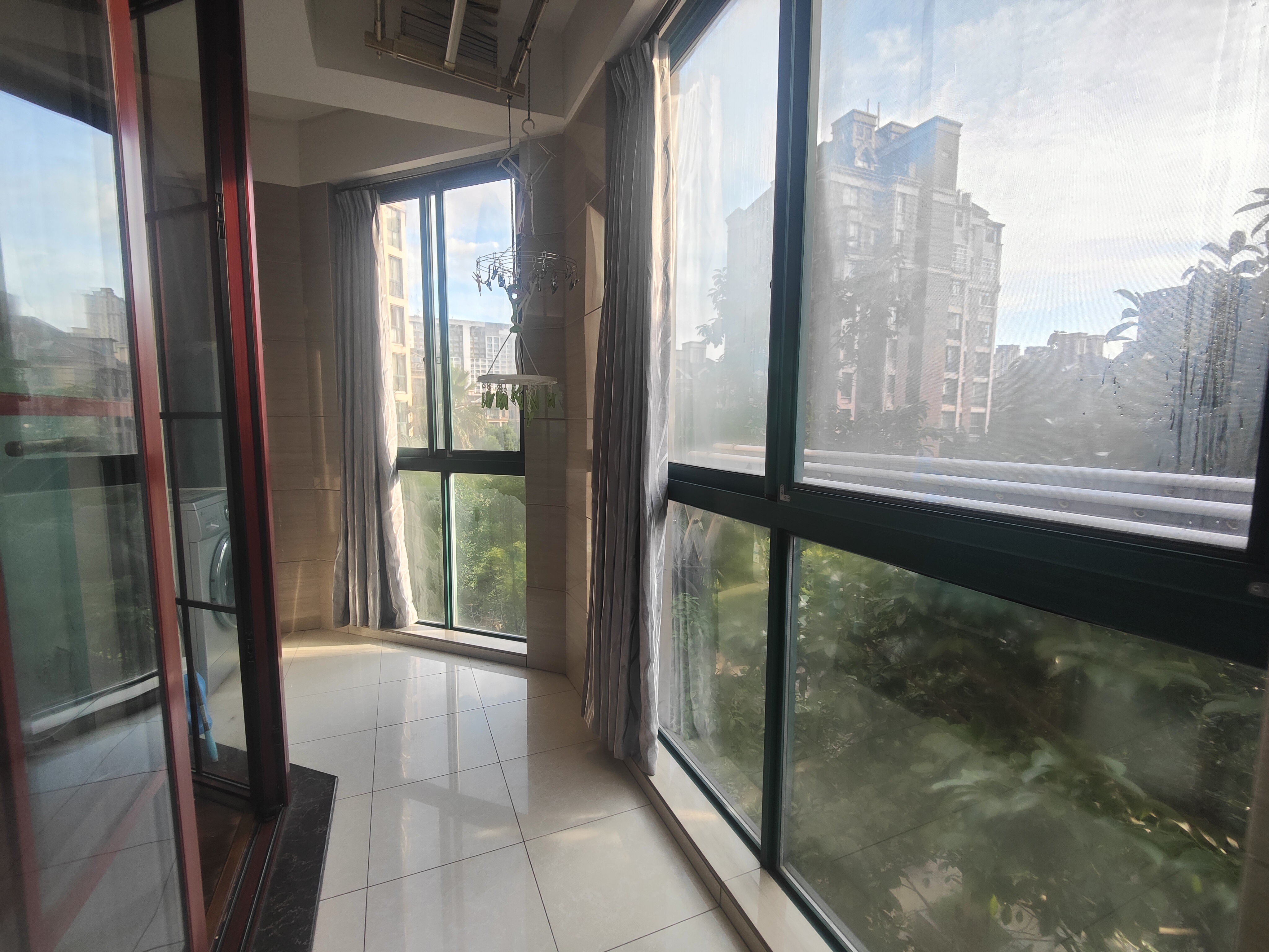 尚格名城天香国舍  4室2厅2卫    88.0万 尚格名城天香国舍  4室2厅2卫    88.0万室内图