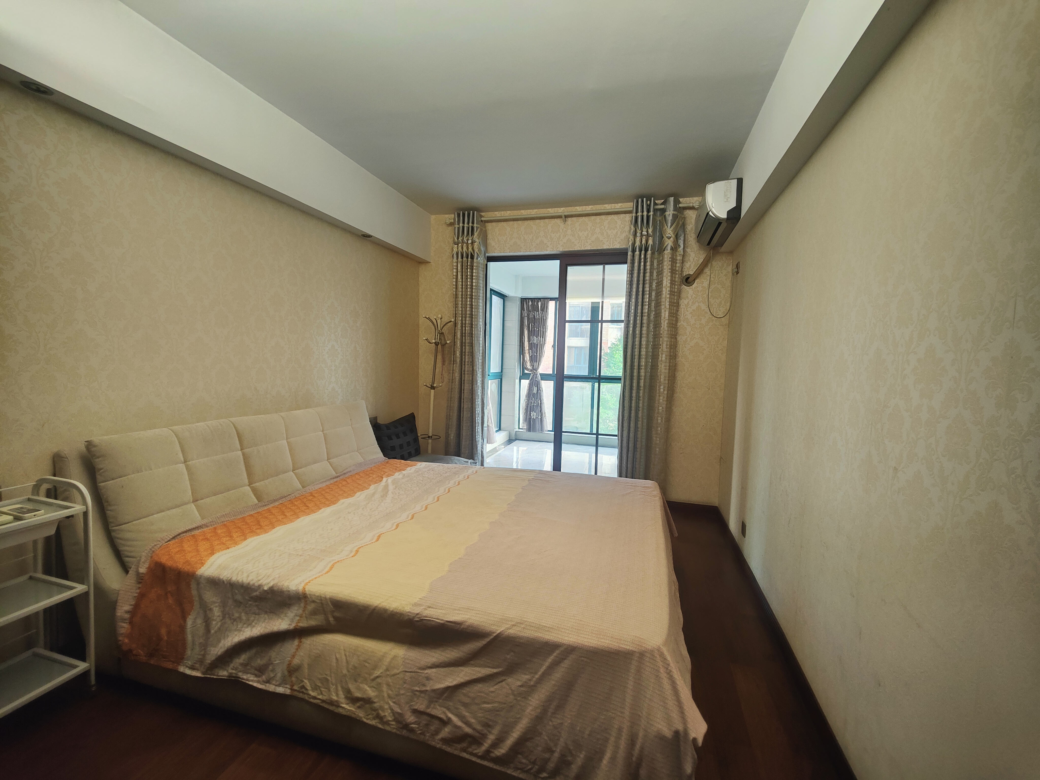 尚格名城天香国舍  4室2厅2卫    88.0万 尚格名城天香国舍  4室2厅2卫    88.0万室内图