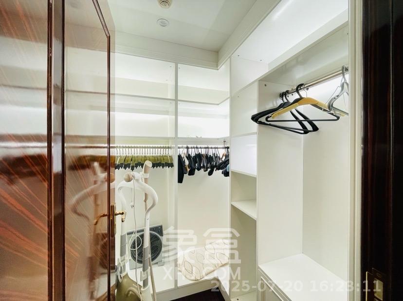 中隆国际嘉熙中心  5室2厅3卫    10500.0元/月 中隆国际嘉熙中心  5室2厅3卫    10500.0元/月室内图