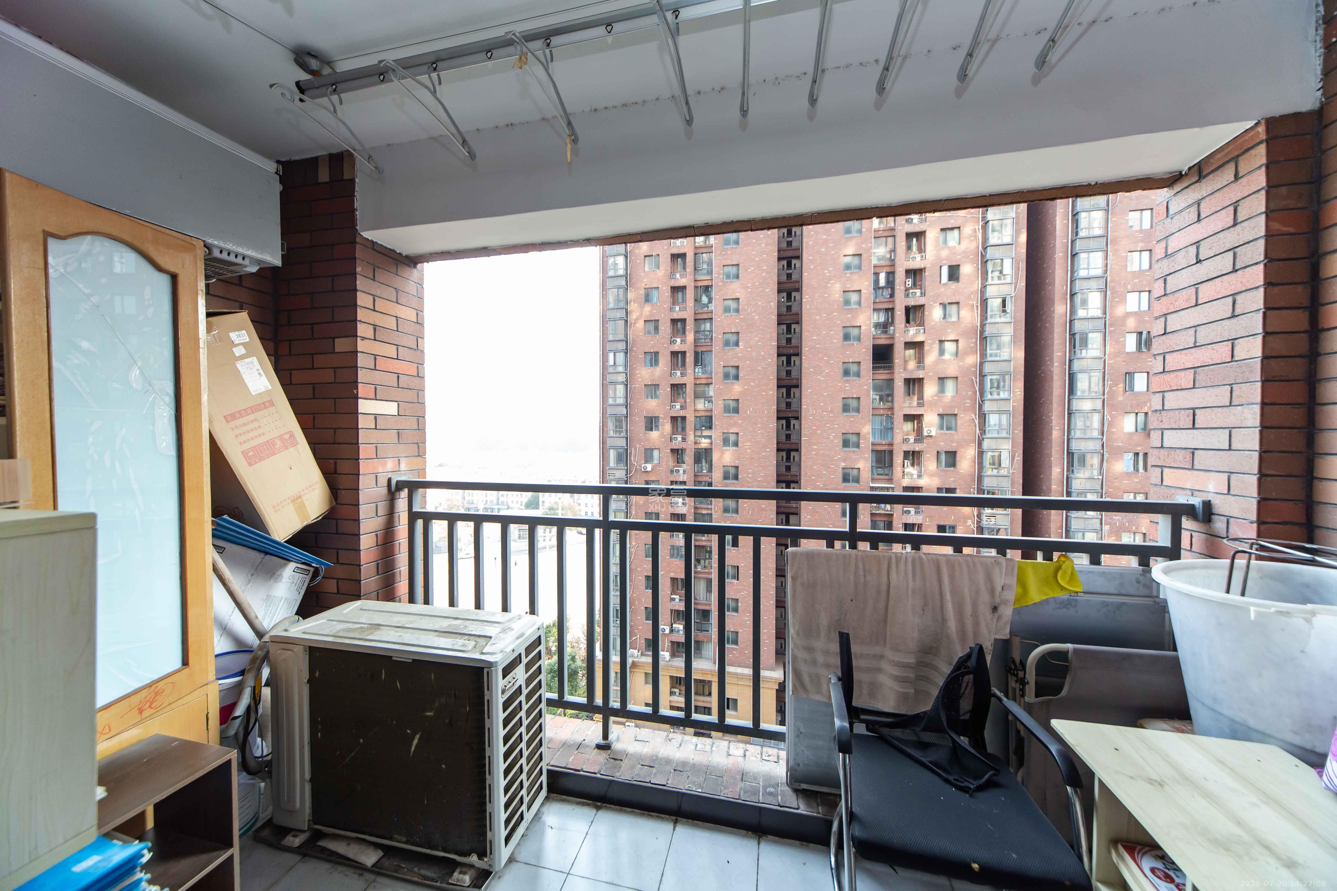 半山壹号 3室2厅2卫 3000.0元/月 半山壹号 3室2厅2卫 3000.0元/月室内图