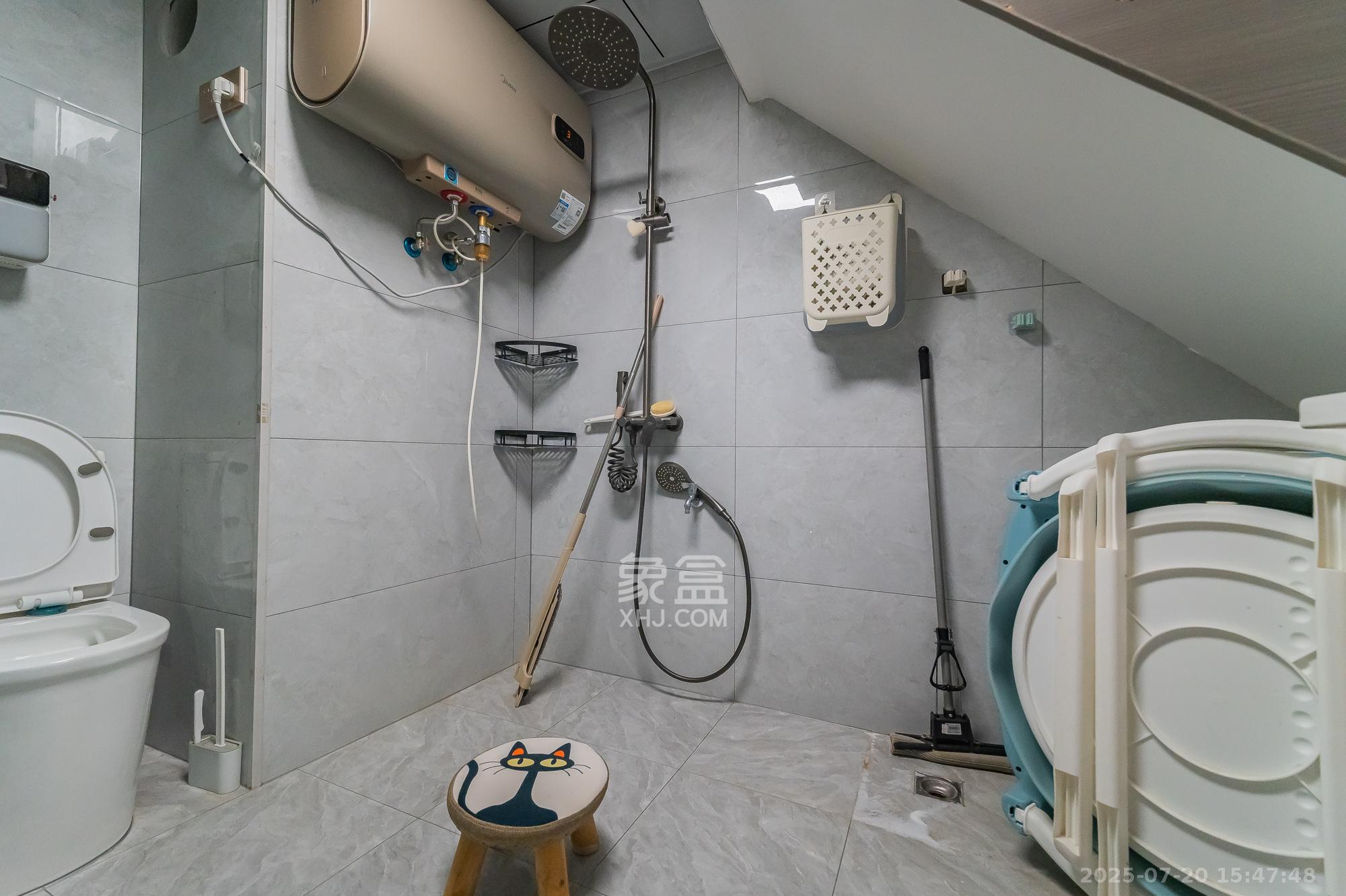 华润置地广场二期  2室1厅1卫    28.0万 华润置地广场二期  2室1厅1卫    28.0万卫生间