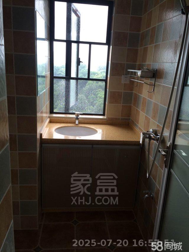 中建御山和苑  1室1厅1卫   1300.00元/月室内图
